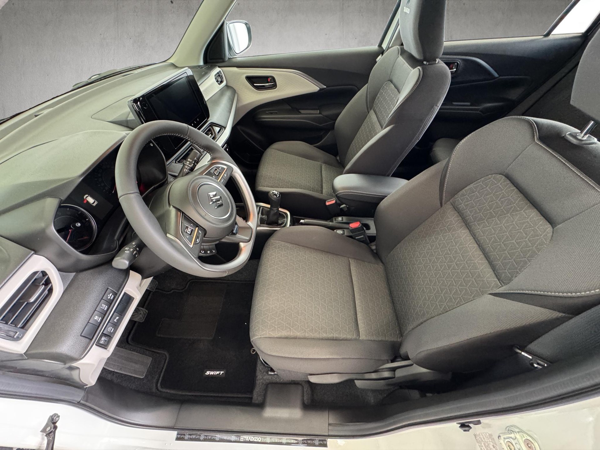 SUZUKI Swift 1.2 Tradizio Top Hybrid 4x4-image-10