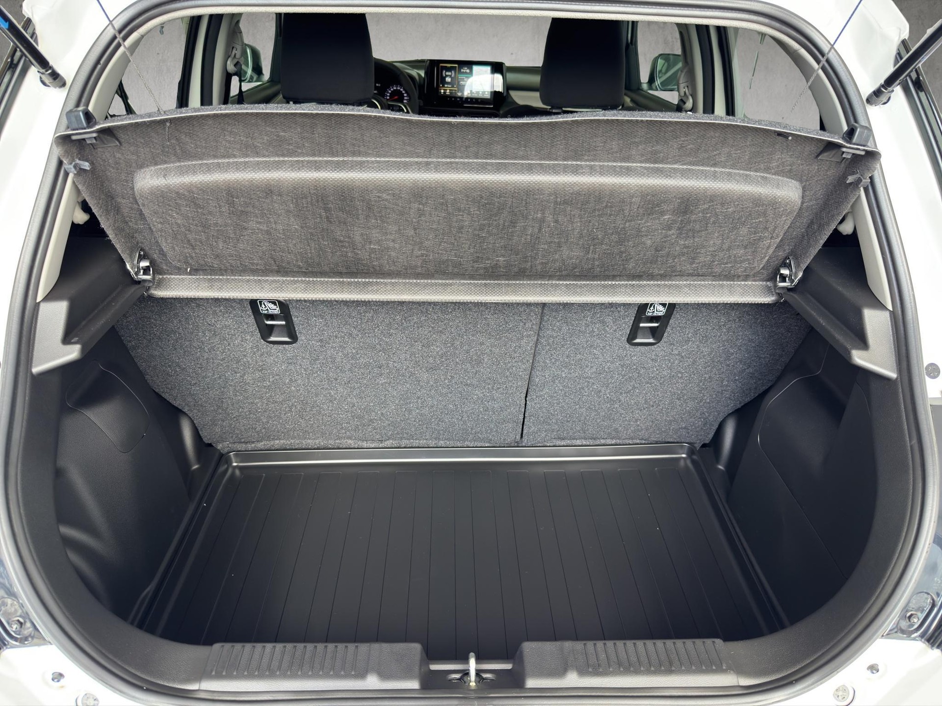 SUZUKI Swift 1.2 Tradizio Top Hybrid 4x4-image-24