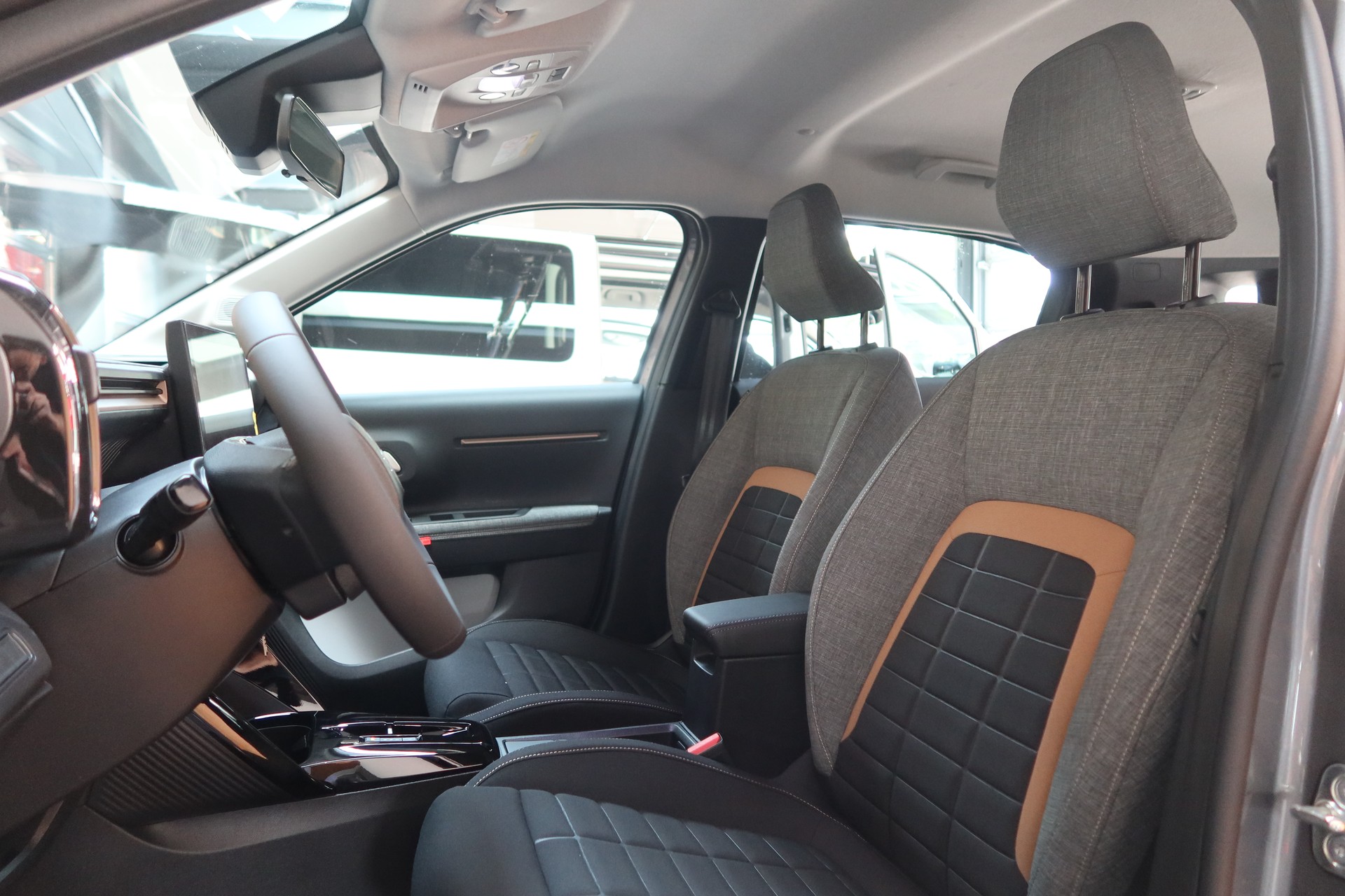 CITROEN C3 Aircross 1.2 MH You+-image-10