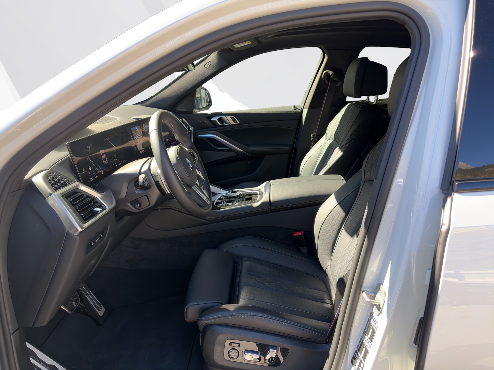 BMW X6 M60i xDrive-image-8