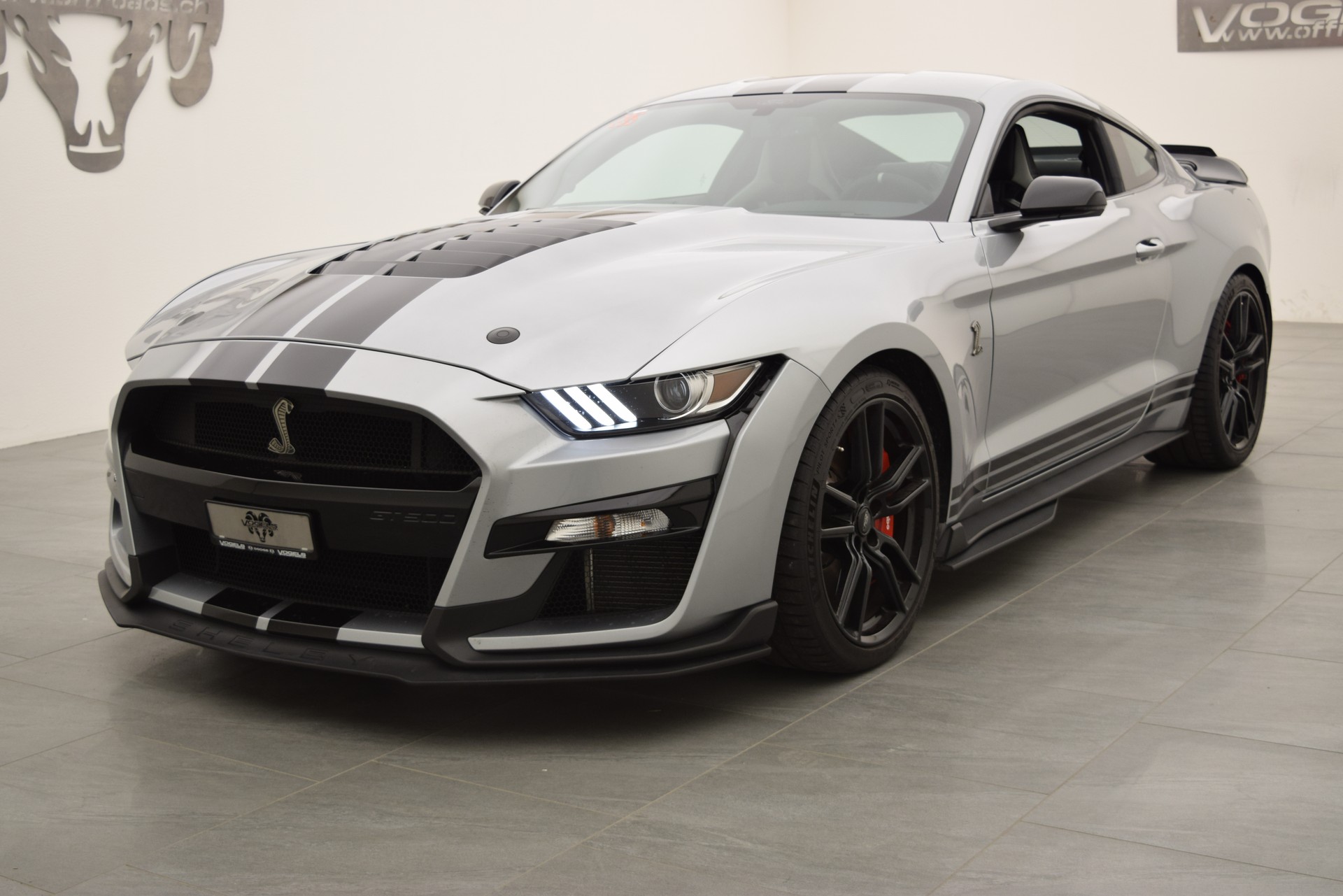 FORD Mustang GT500 Shelby-image-2