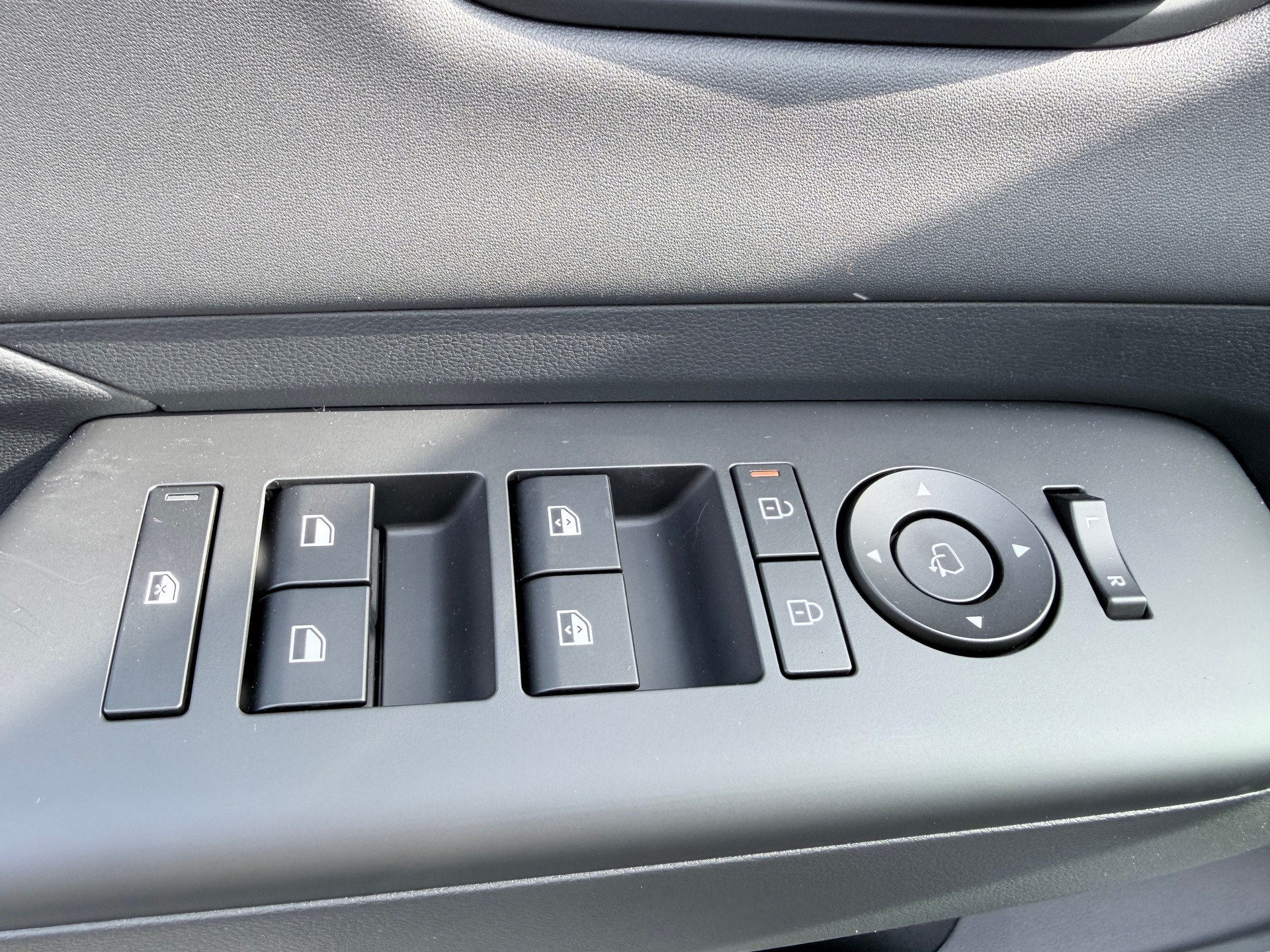 HYUNDAI Kona 1.6 GDi HEV Vertex DCT-image-16