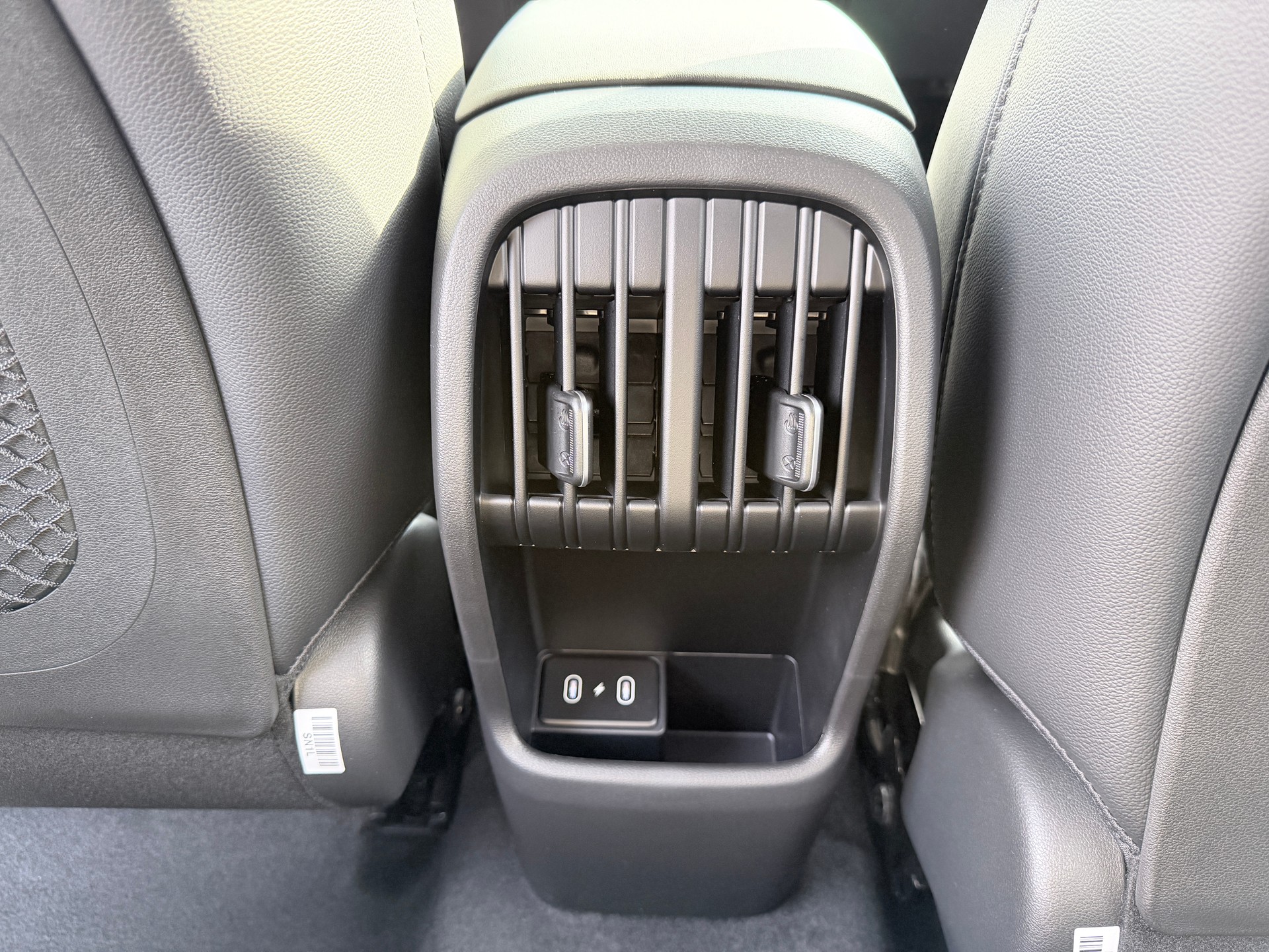 HYUNDAI Kona 1.6 GDi HEV Vertex DCT-image-23