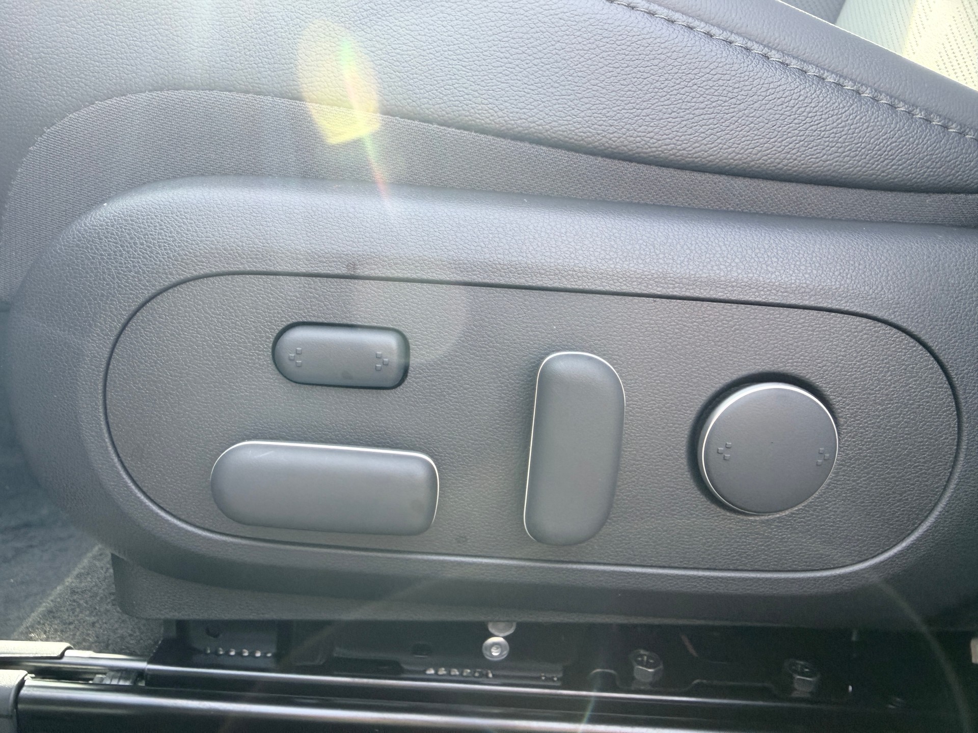 HYUNDAI Kona 1.6 GDi HEV Vertex DCT-image-19