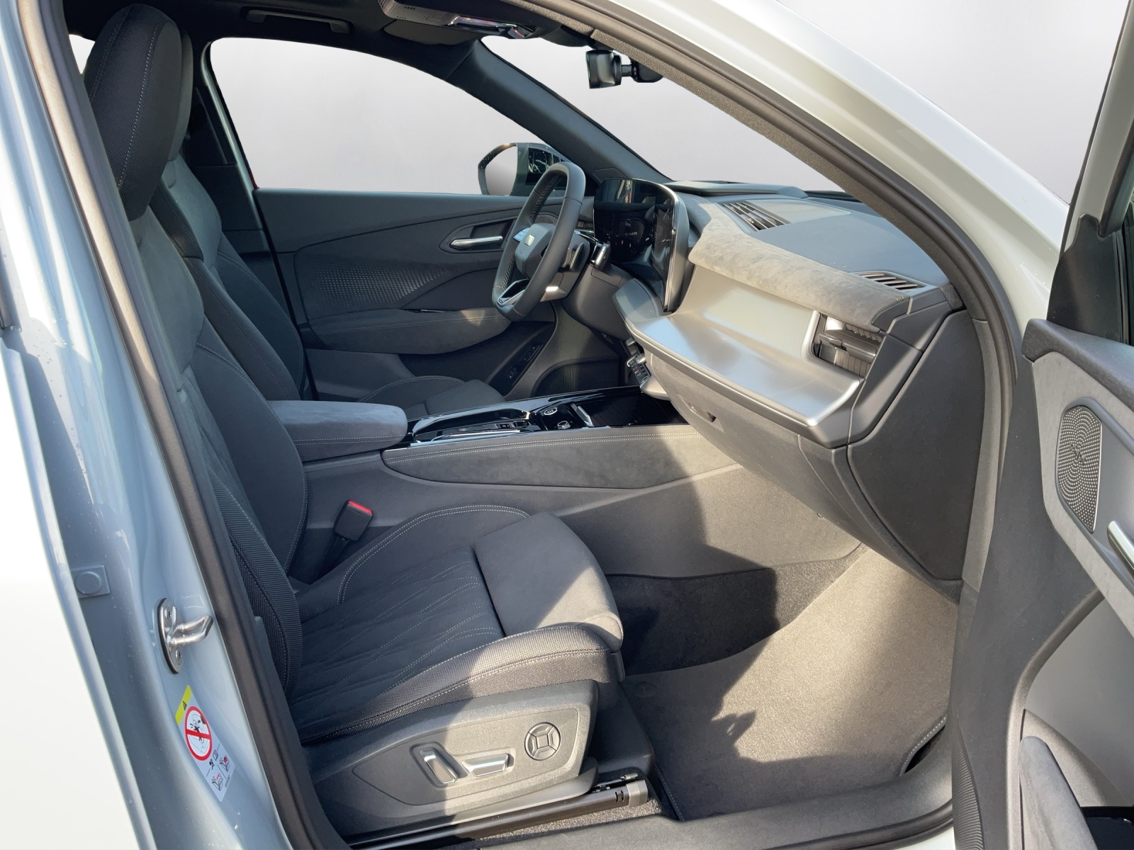 AUDI Q3 SUV 110 kW TFSI S tronic-image-12