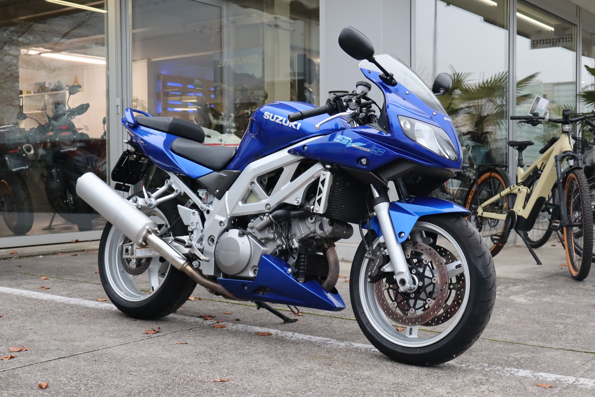 SUZUKI SV 1000 S-showroom-element-1