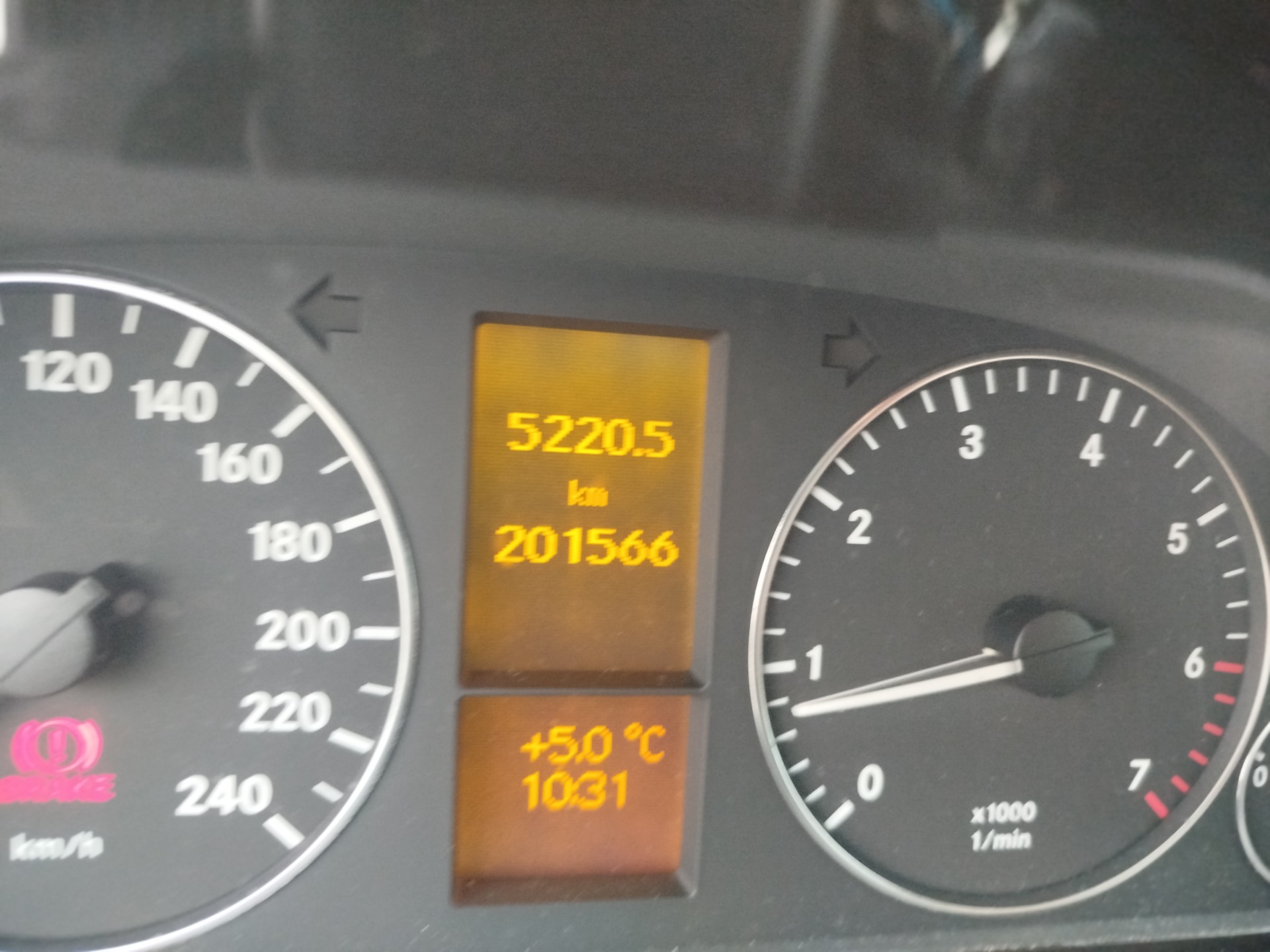 MERCEDES-BENZ A 170-image-12