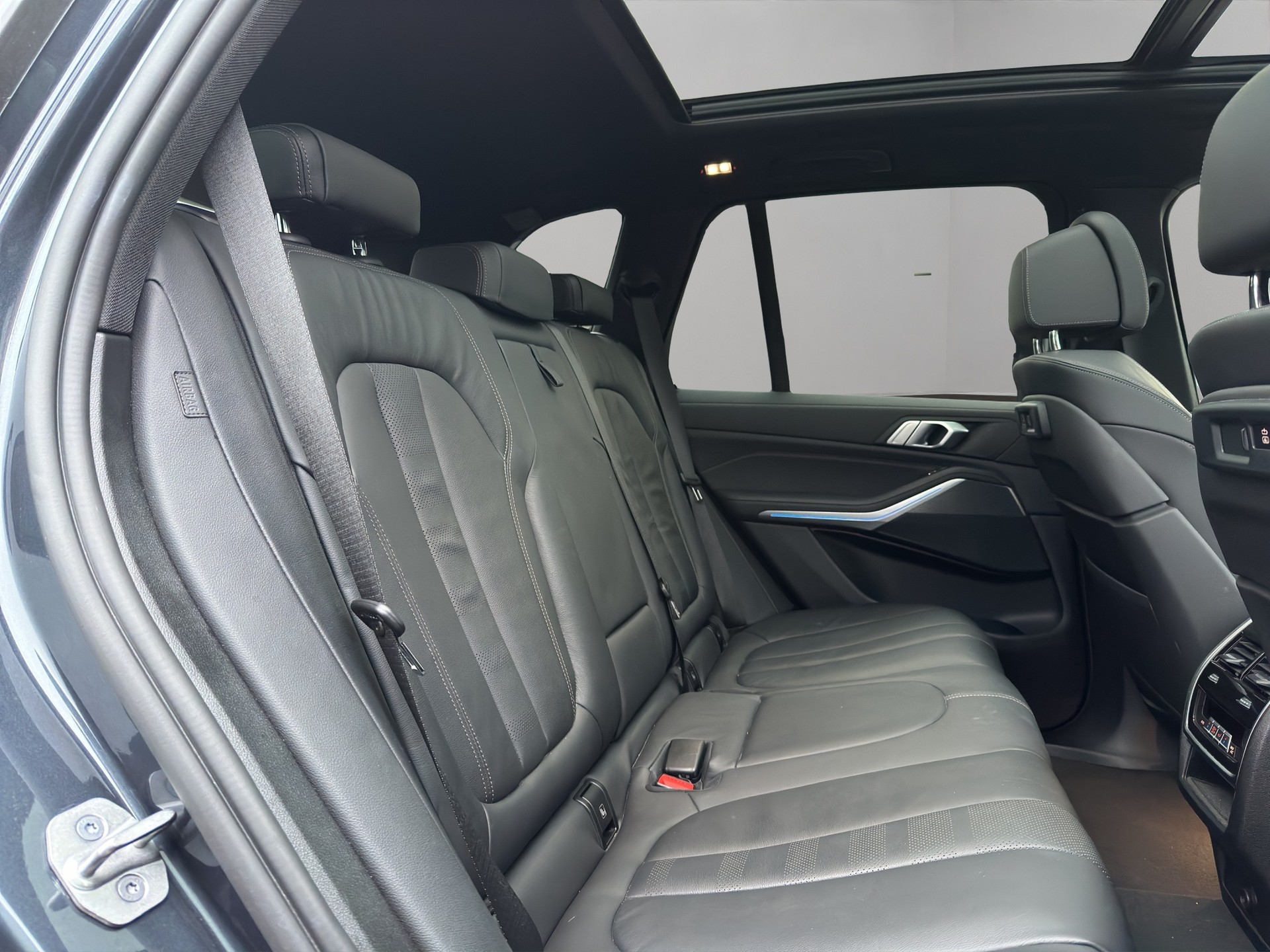 BMW X5 xDrive45e M Sport Steptronic-image-22