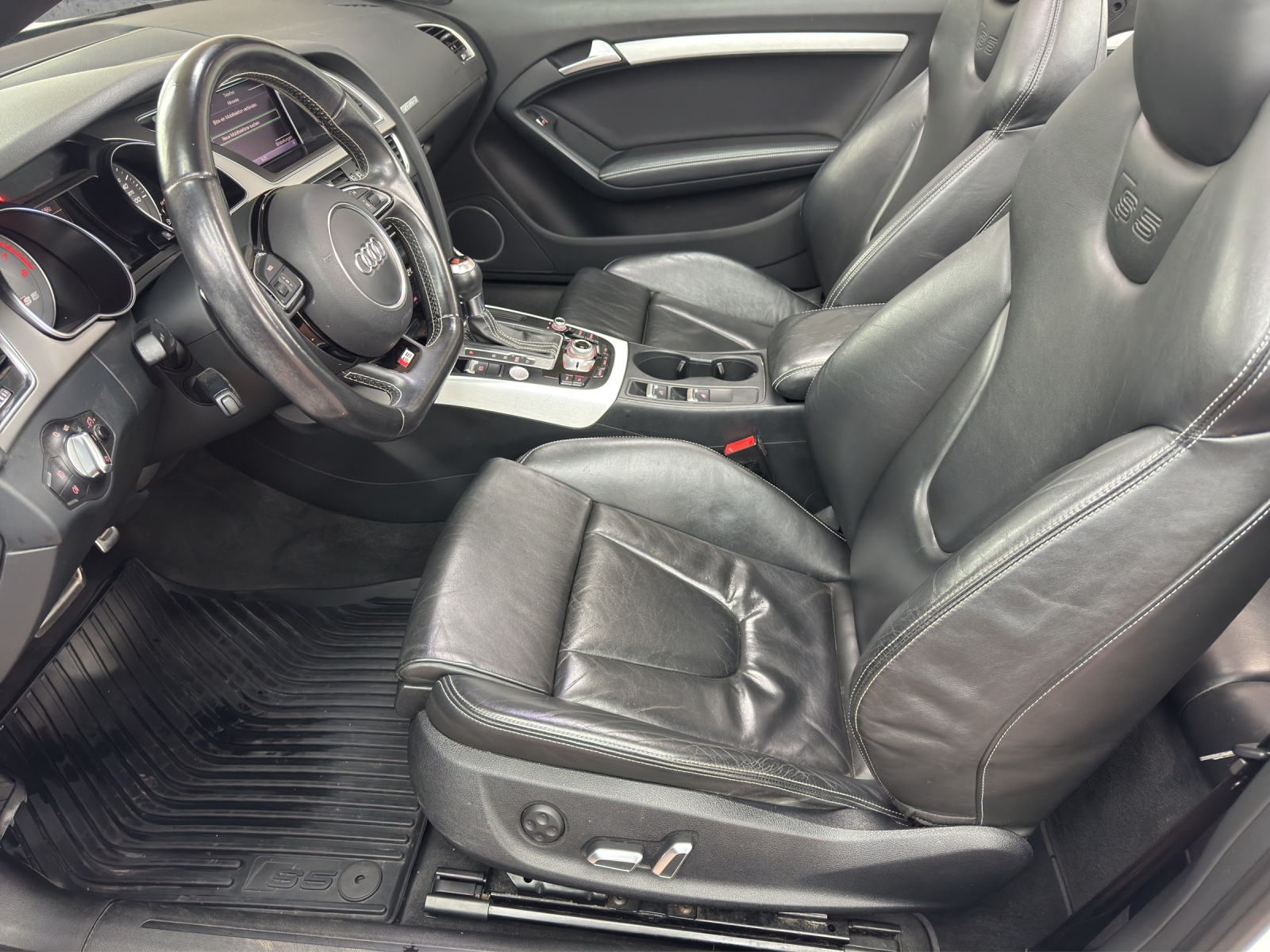 AUDI S5 Cabrio 3.0 TFSI quattro S-tronic-image-6