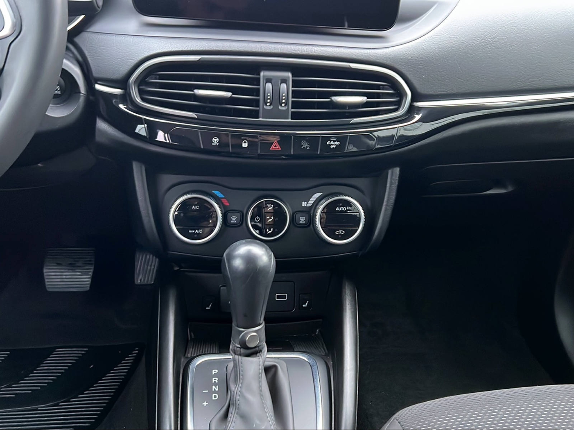 FIAT Tipo SW 1.5 Hybrid City Life-image-10