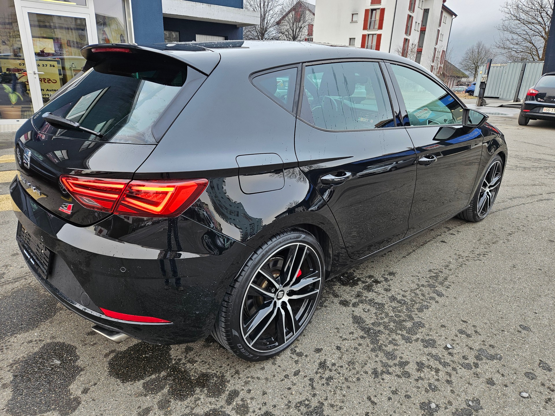 SEAT Leon 2.0 TSI Cupra 300-showroom-element-2