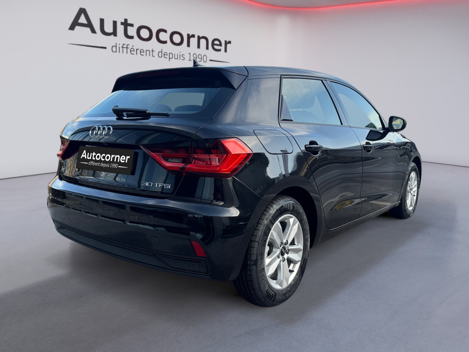 AUDI A1 Sportback 30 TFSI Attraction S-tronic-image-4