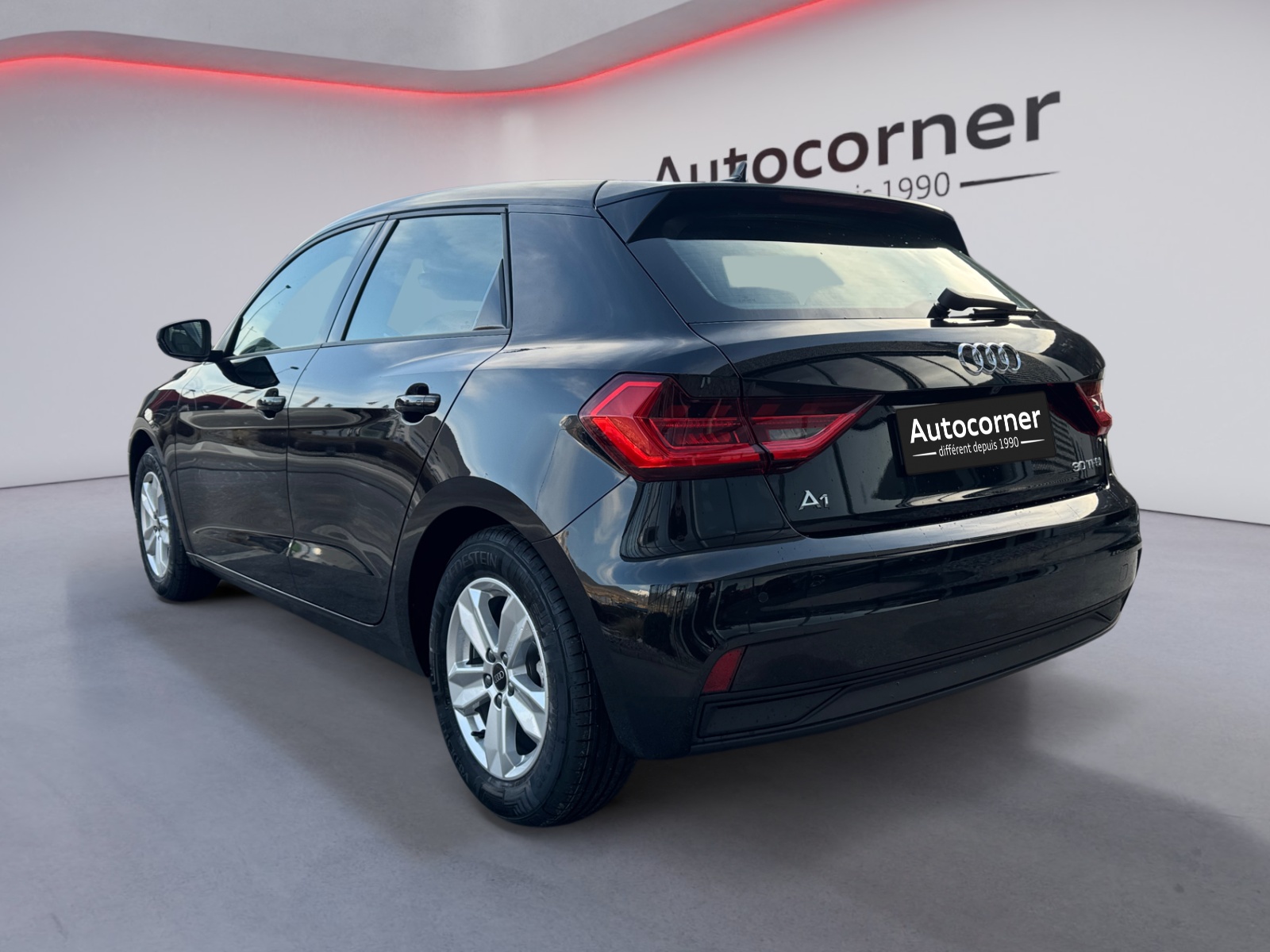 AUDI A1 Sportback 30 TFSI Attraction S-tronic-image-2