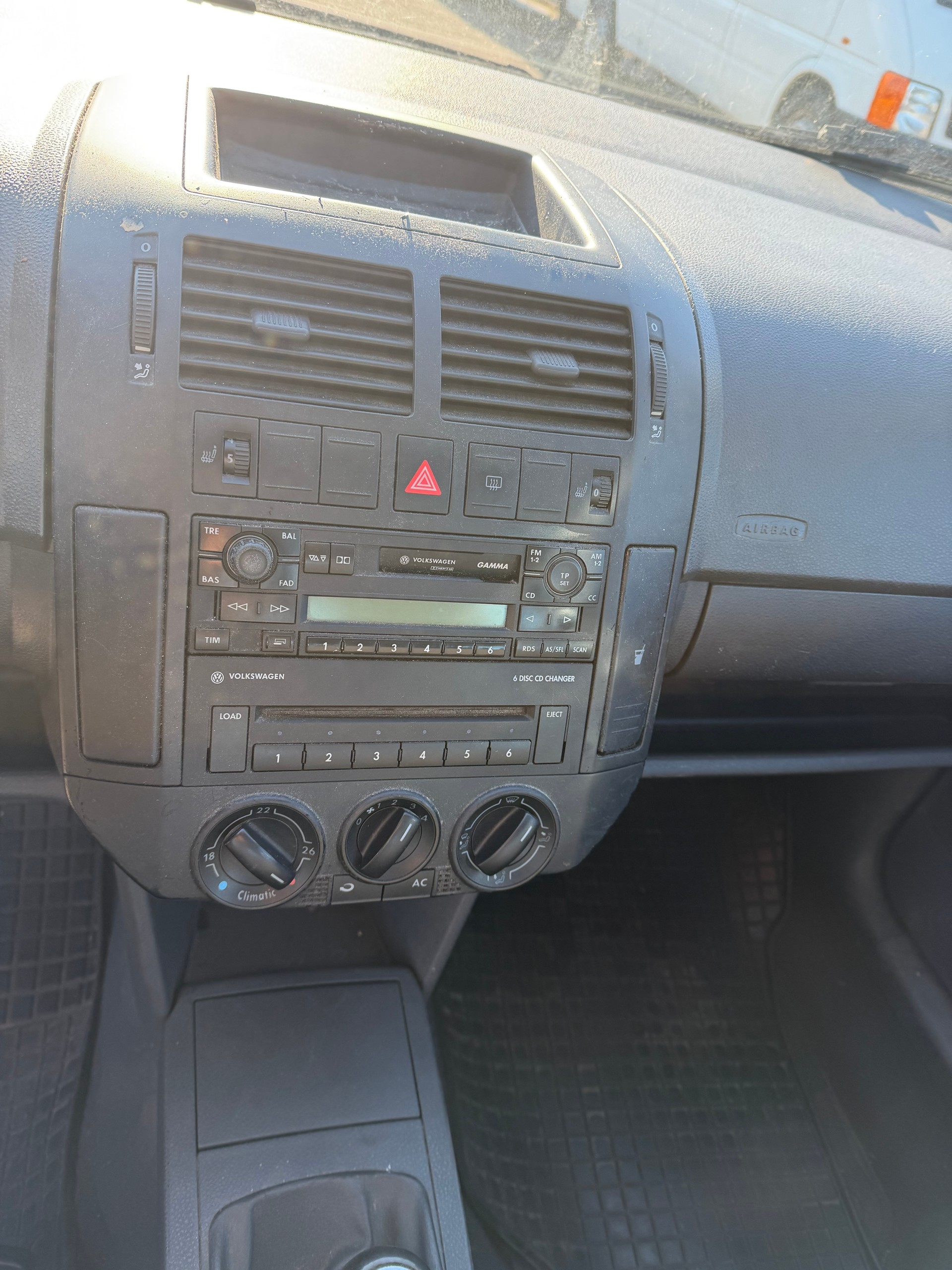 VW Polo 1.4 16V Comfortline-image-9
