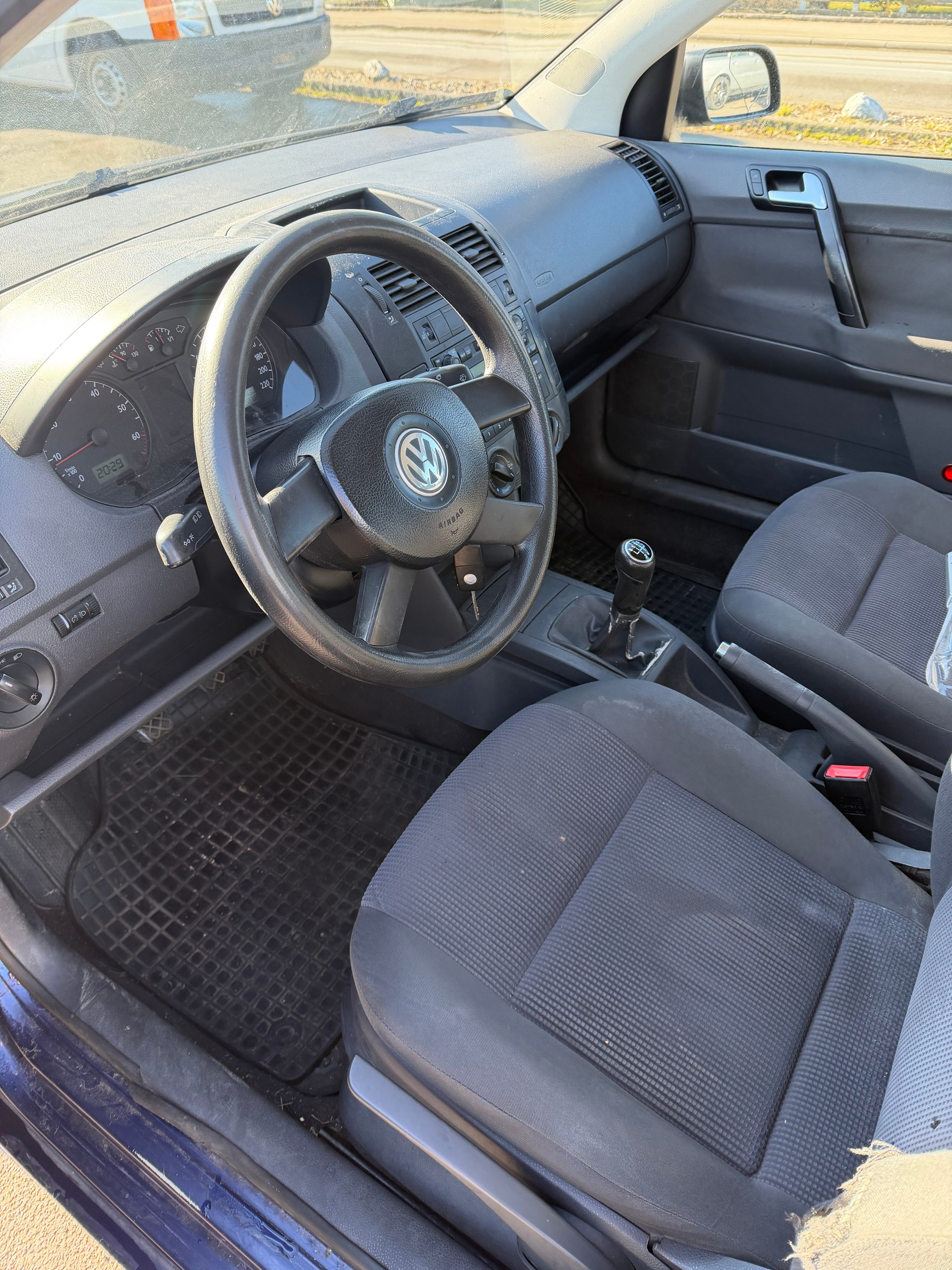 VW Polo 1.4 16V Comfortline-image-6