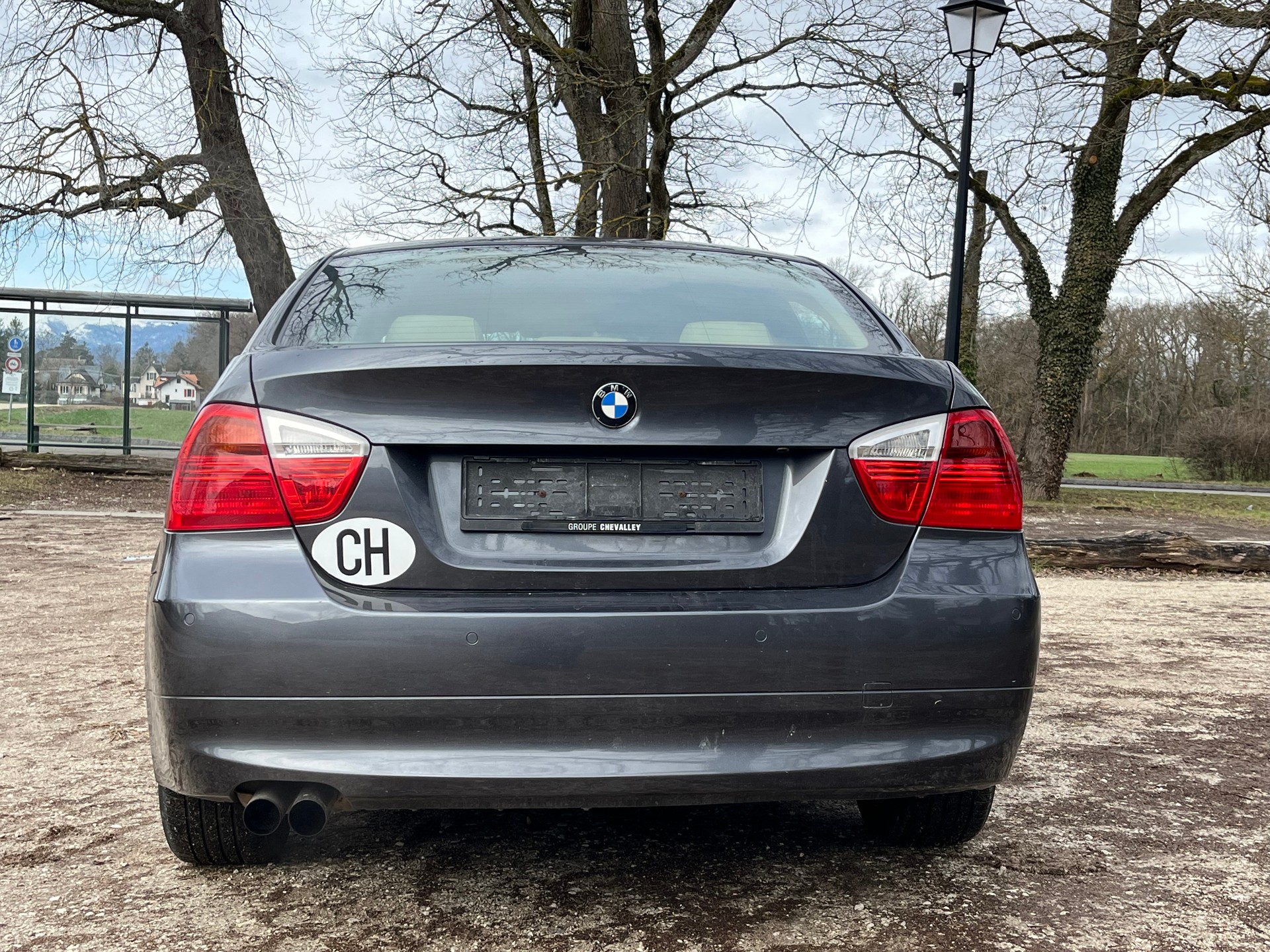 BMW 325xi 4x4-image-9