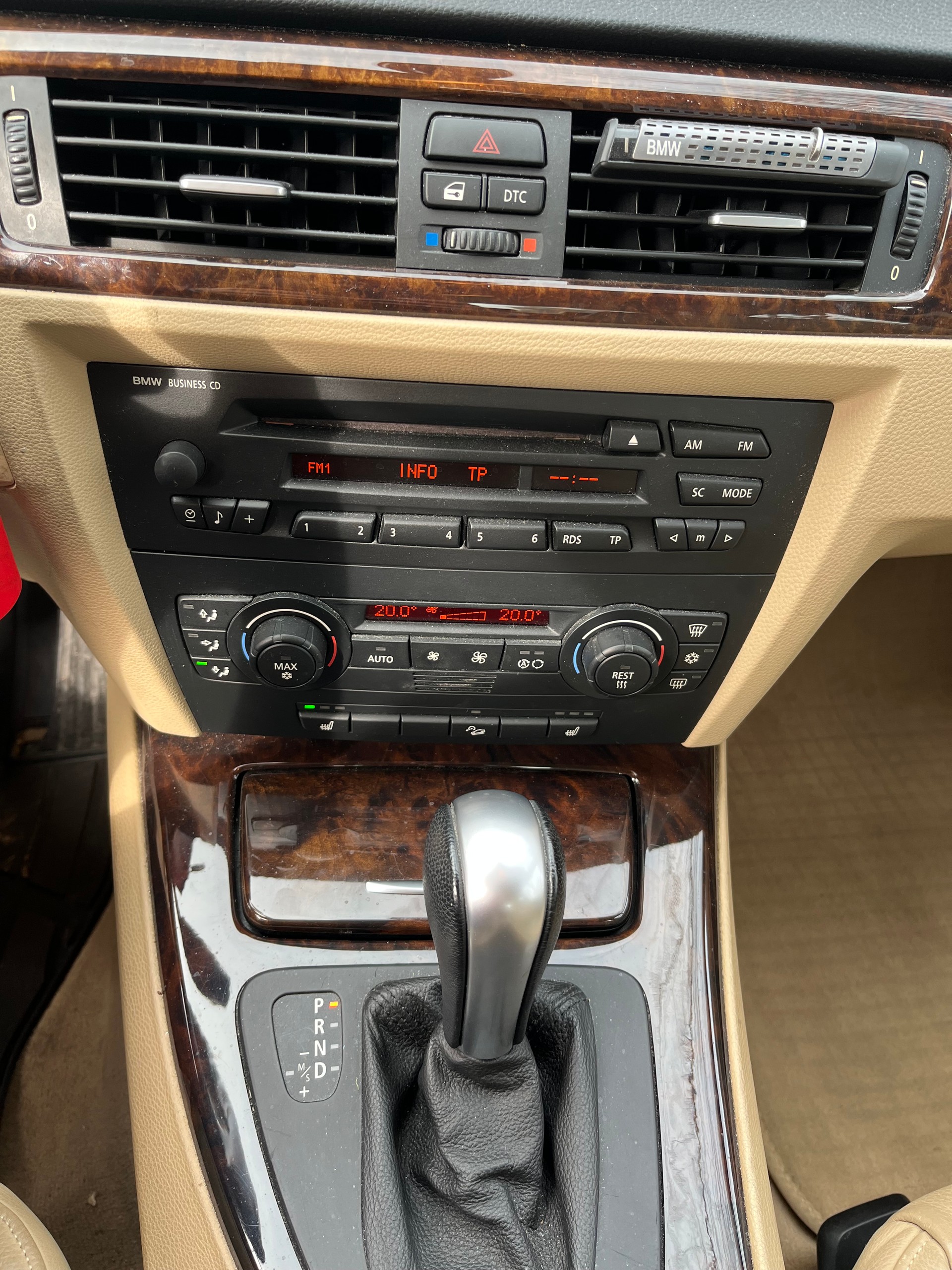 BMW 325xi 4x4-image-18