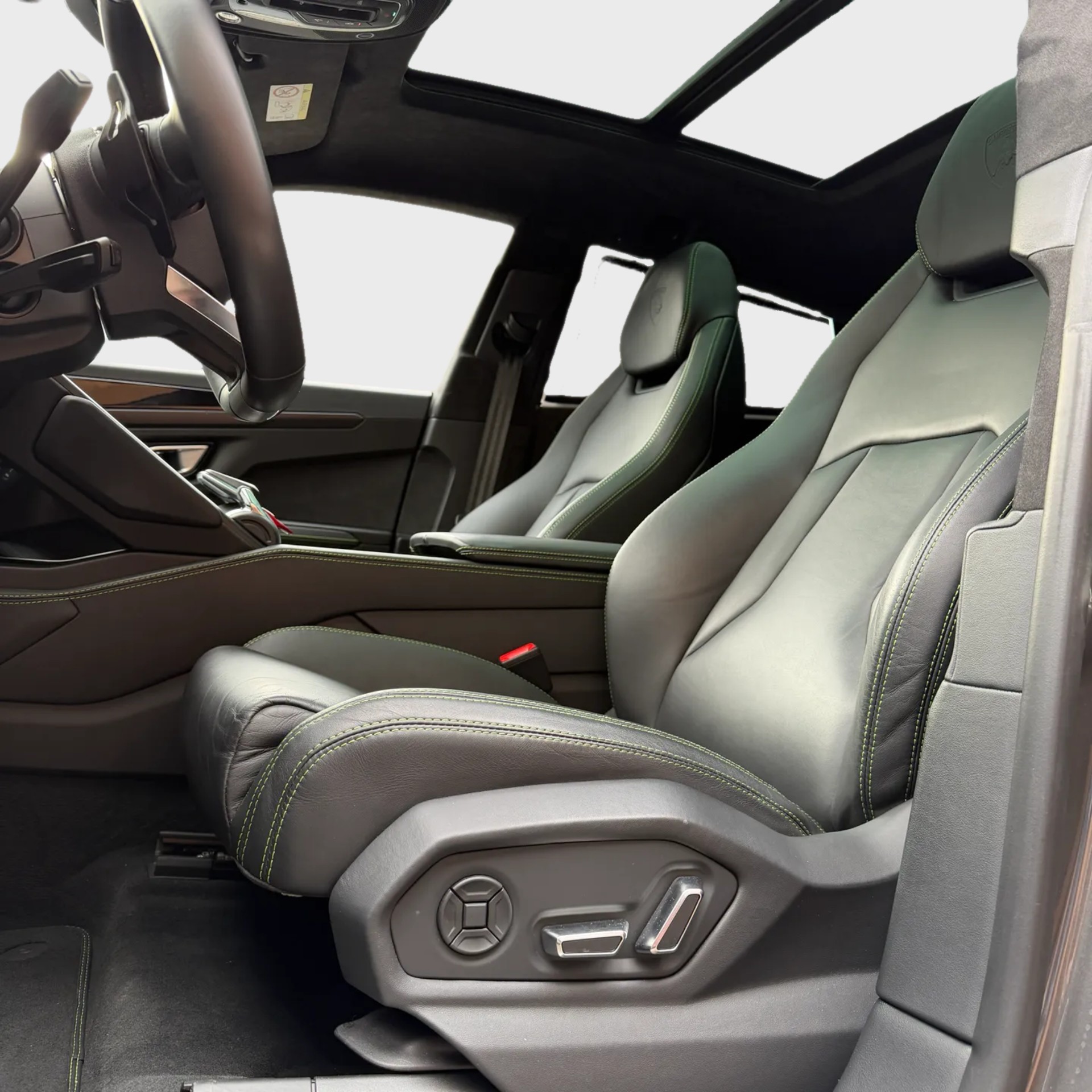 LAMBORGHINI Urus E-Gear-image-9