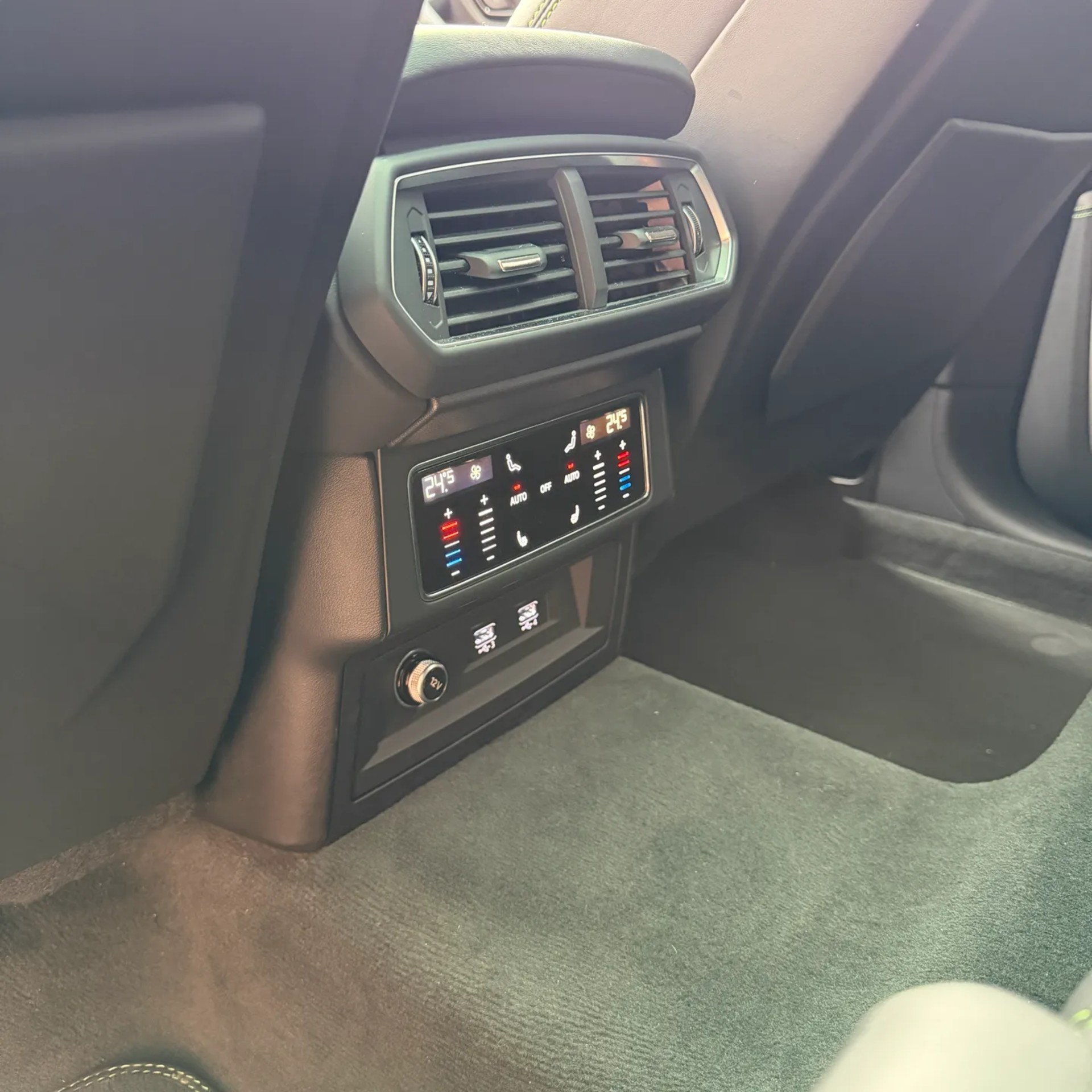 LAMBORGHINI Urus E-Gear-image-5