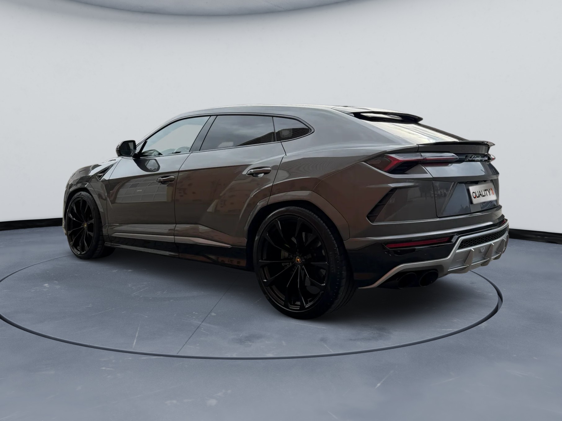 LAMBORGHINI Urus E-Gear-image-2