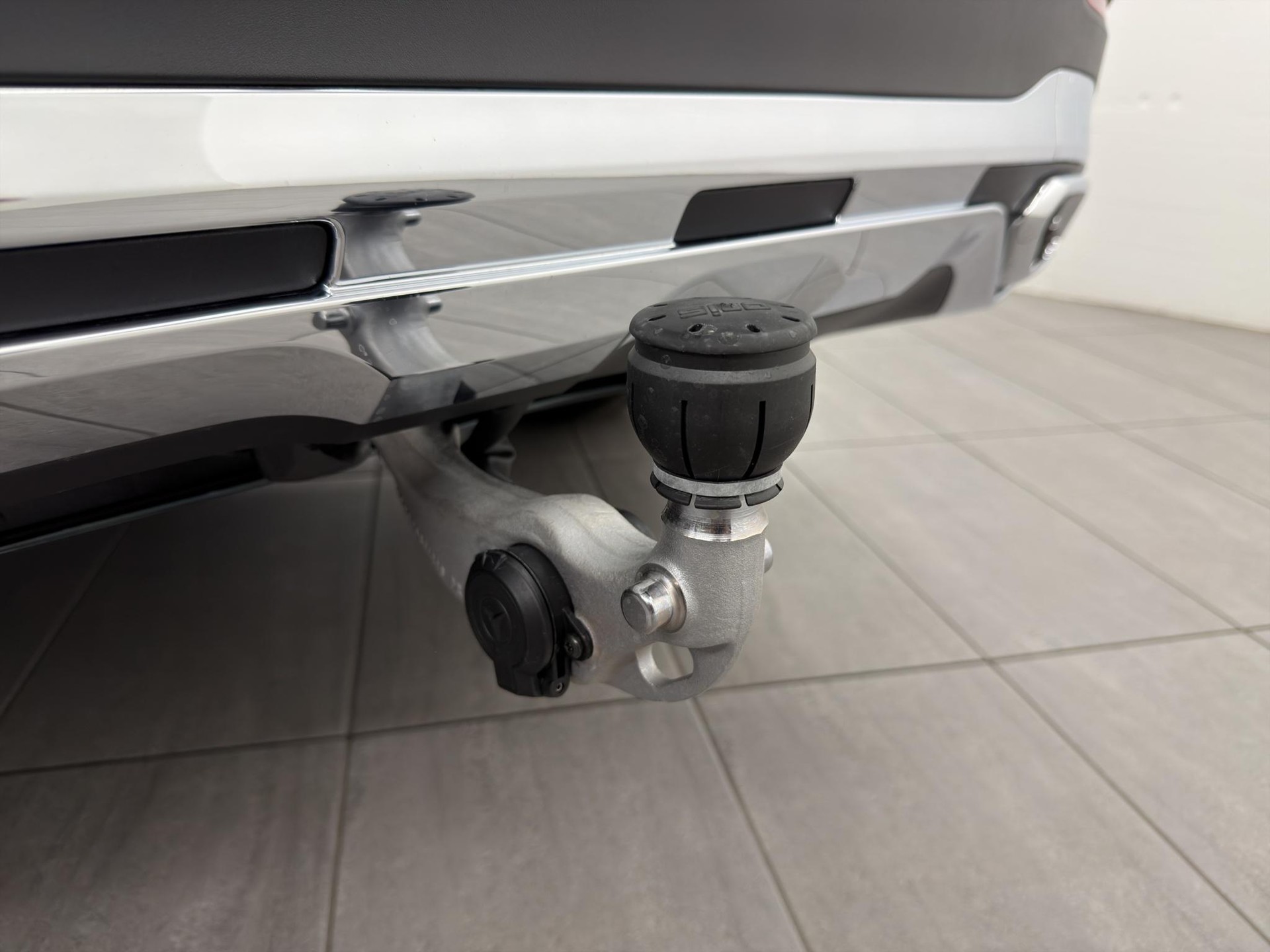 MERCEDES-BENZ GLC 220 d Avantgarde 4matic-image-11
