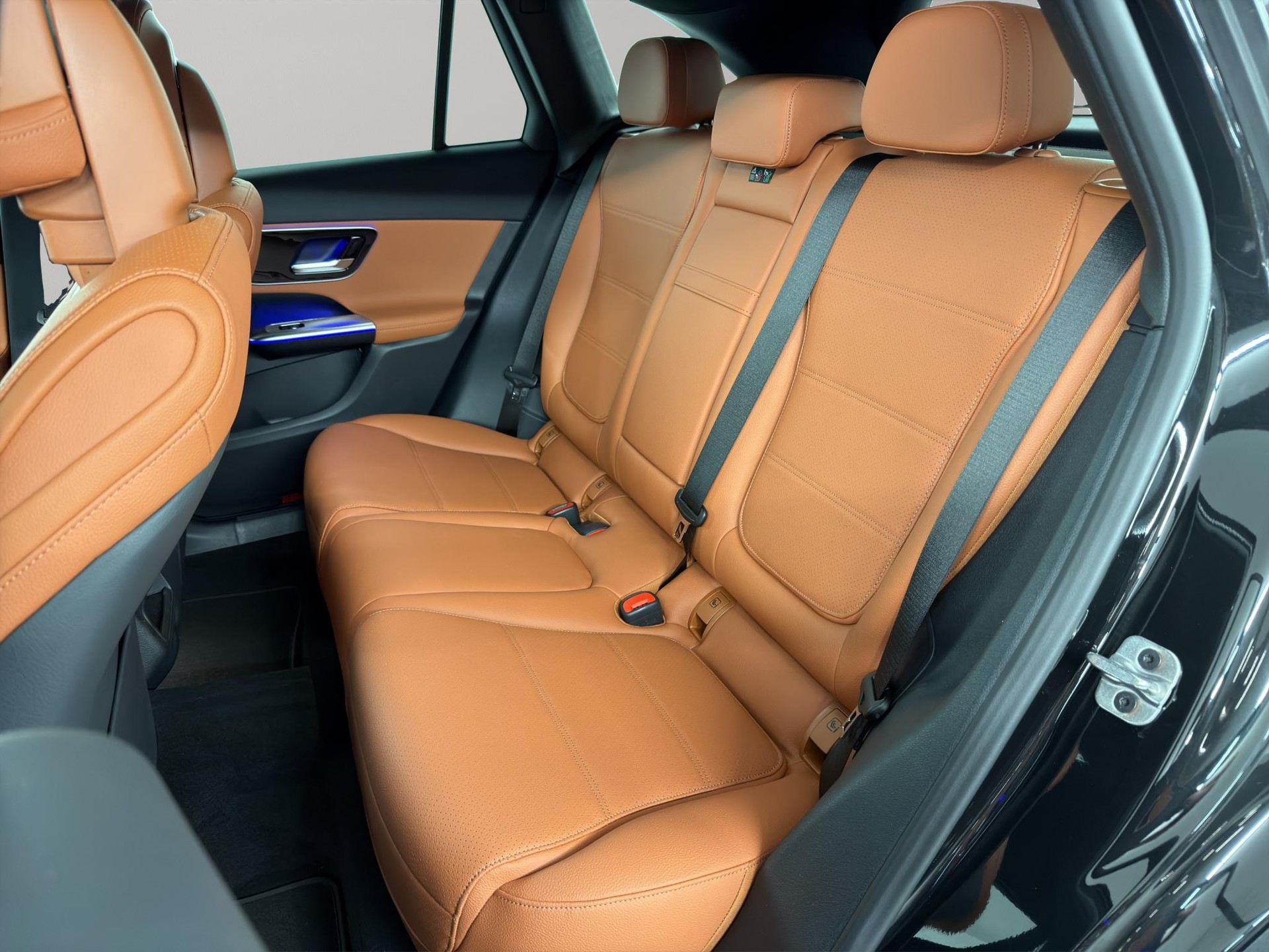 MERCEDES-BENZ GLC 220 d Avantgarde 4matic-image-6