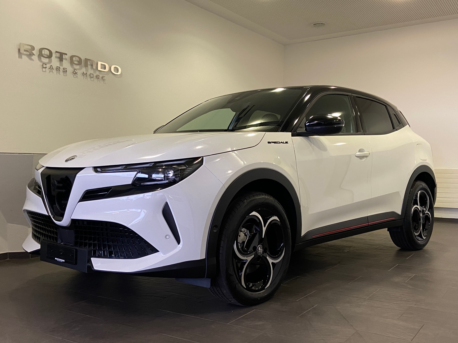 ALFA ROMEO Junior 1.2 48V Hybrid Speciale Tech-image-0