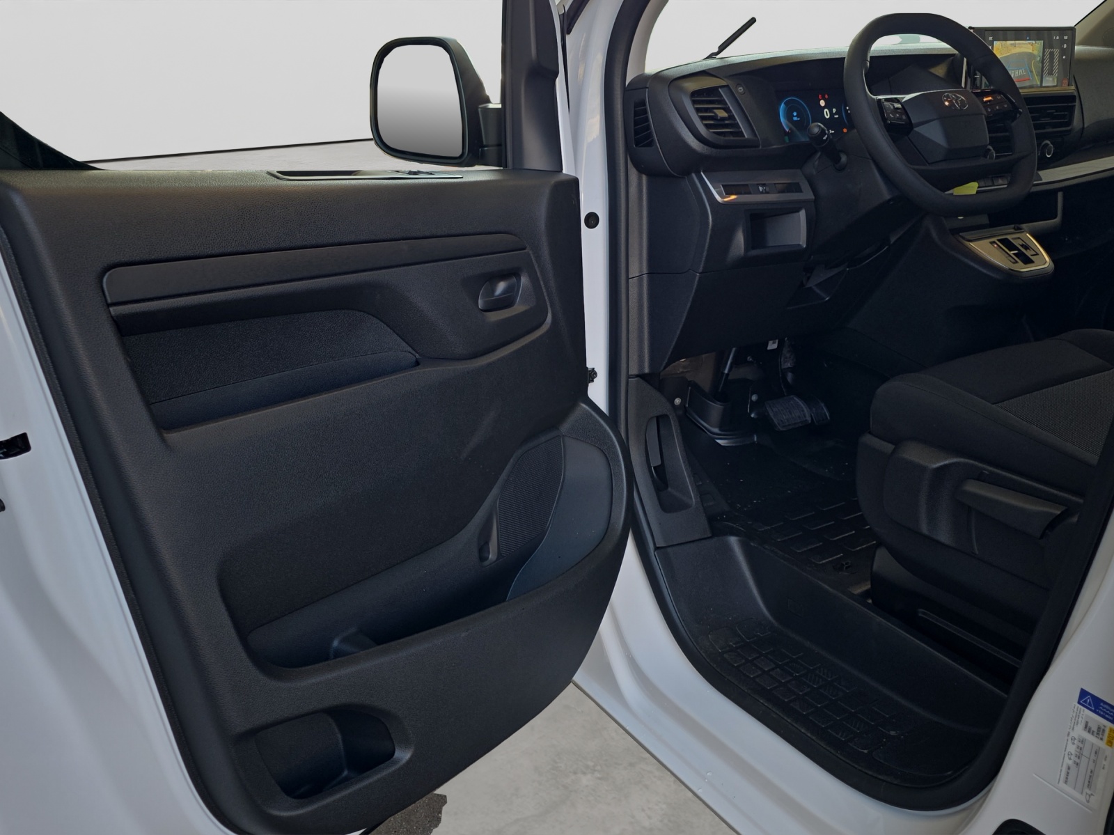 TOYOTA PROACE Van L1 2.0 D Advanced-image-10
