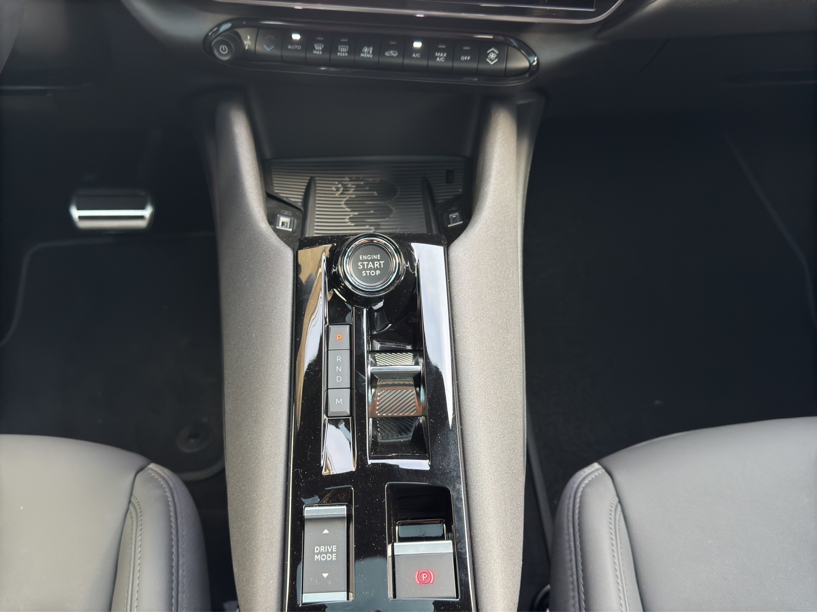 ALFA ROMEO Junior 1.2 Ibrida Q4 SKY-image-9