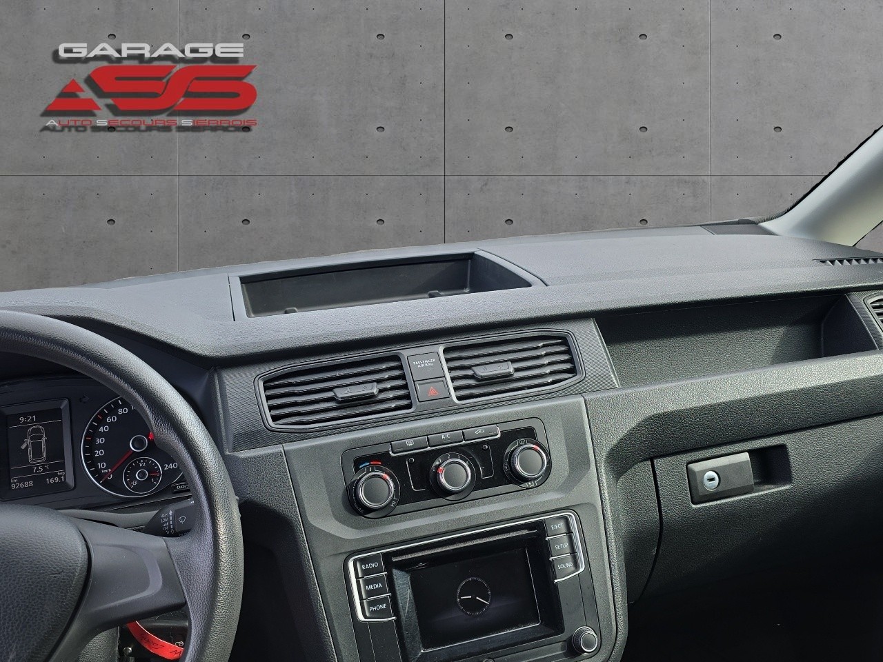 VW Caddy 2.0TDI 4Motion BlueMotion Technology-image-4