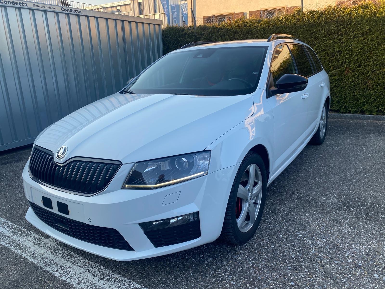 SKODA Octavia Combi 2.0 TDI RS DSG-image-0