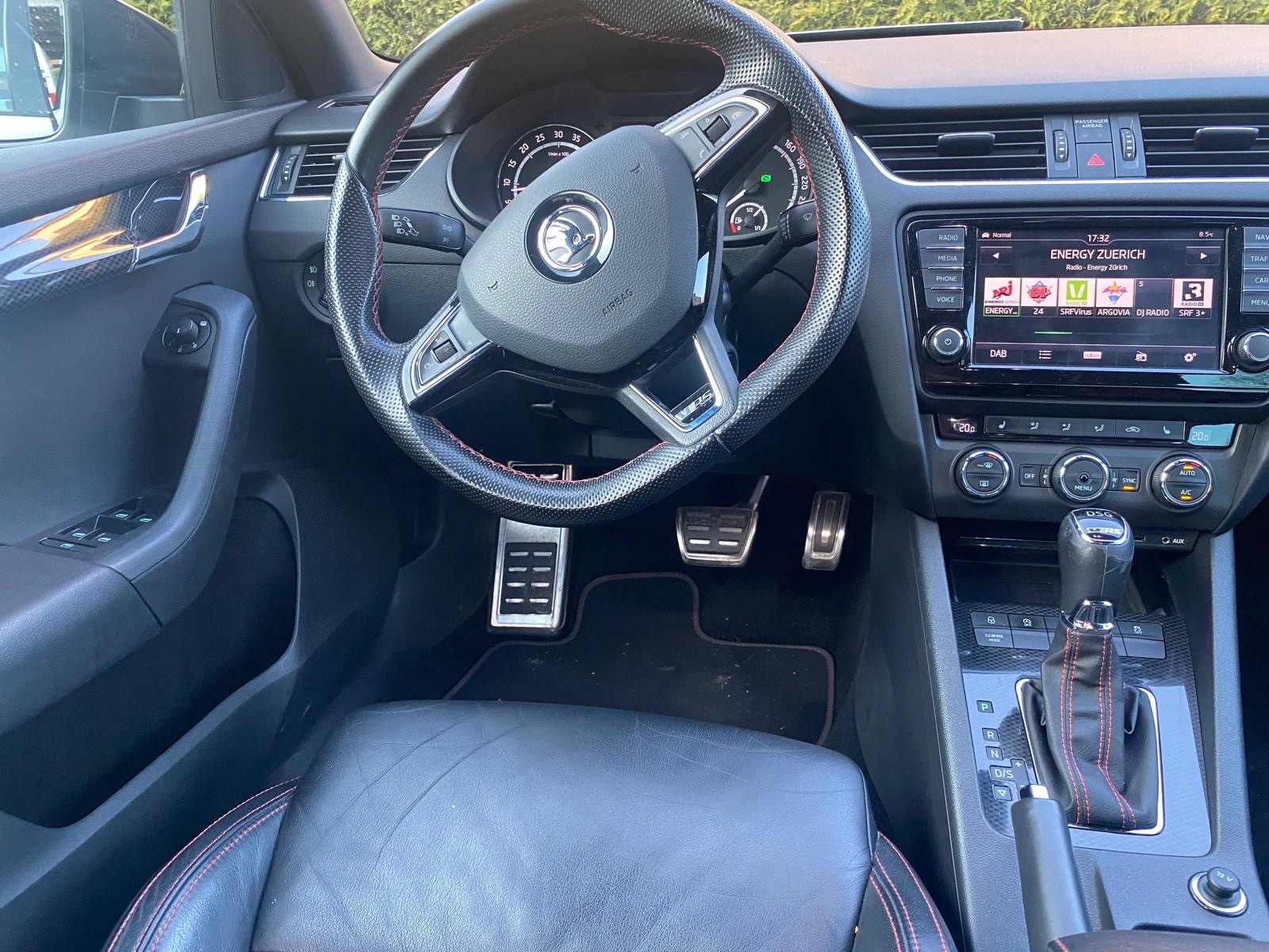 SKODA Octavia Combi 2.0 TDI RS DSG-image-7