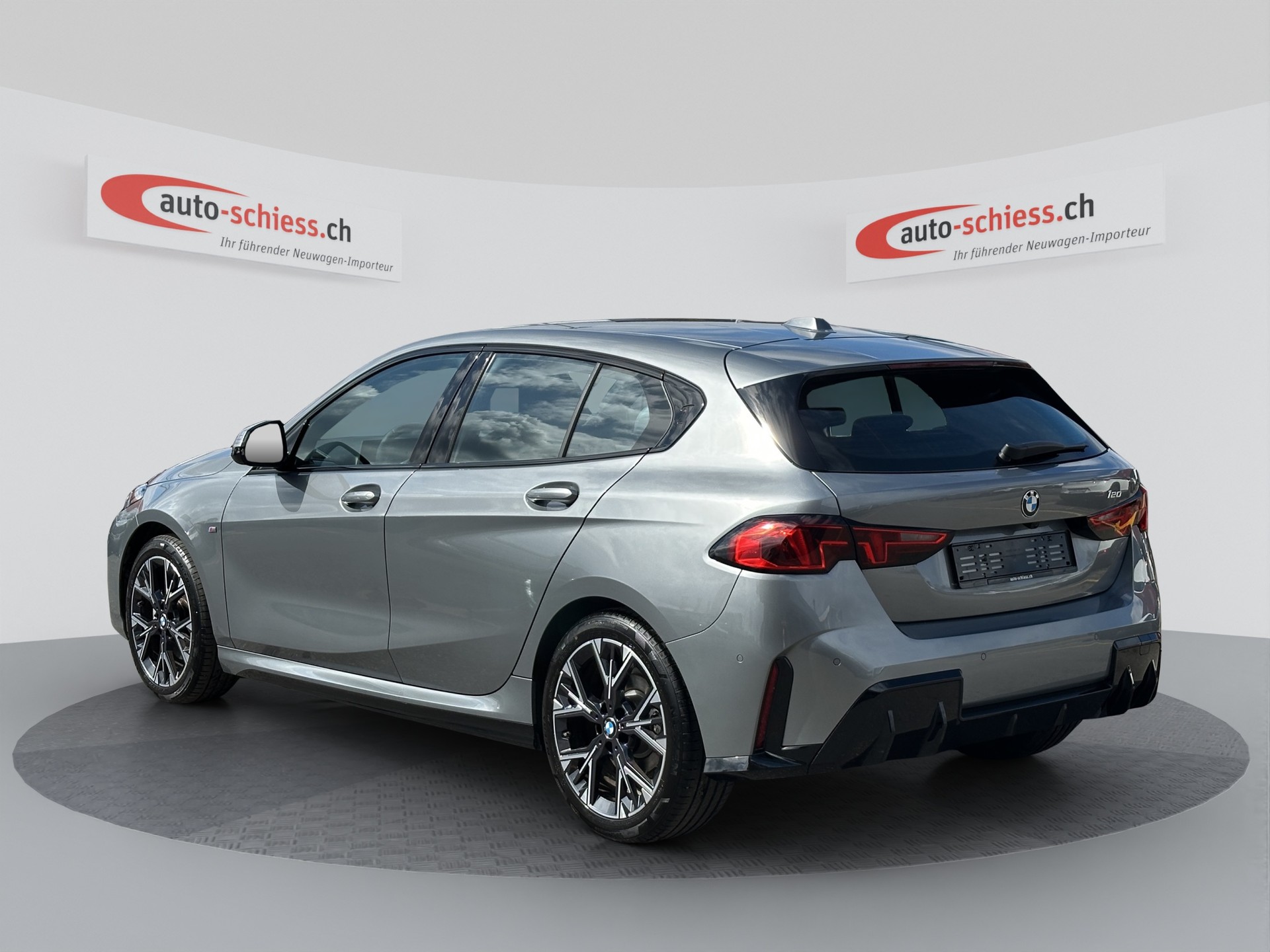 BMW 120 M Sport Steptronic-image-2