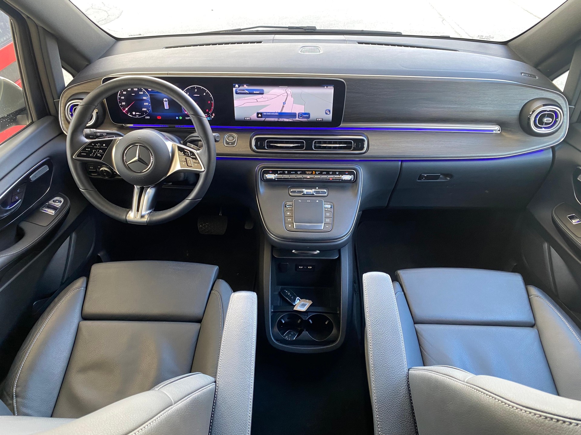 MERCEDES-BENZ V 250 d Avantgarde lang Van 4Matic-image-6