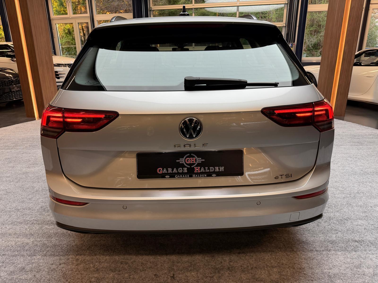 VW Golf VIII Variant 1.0 eTSI Life DSG-image-5
