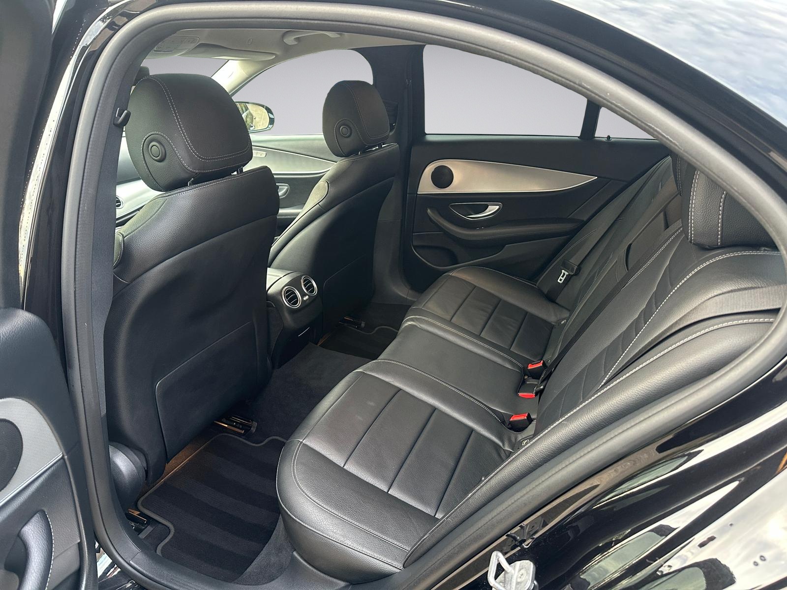 MERCEDES-BENZ E 220 d Avantgarde 9G-Tronic-image-11