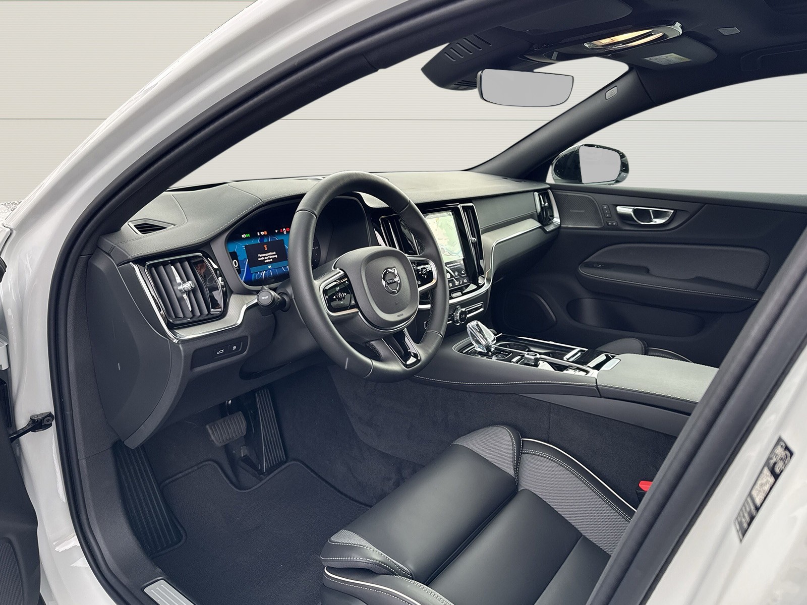 VOLVO V60 2.0 T6 TE Ultra Dark eAWD-image-6