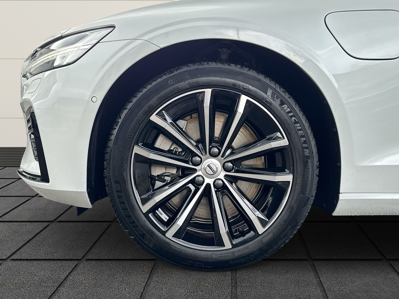 VOLVO V60 2.0 T6 TE Ultra Dark eAWD-image-4