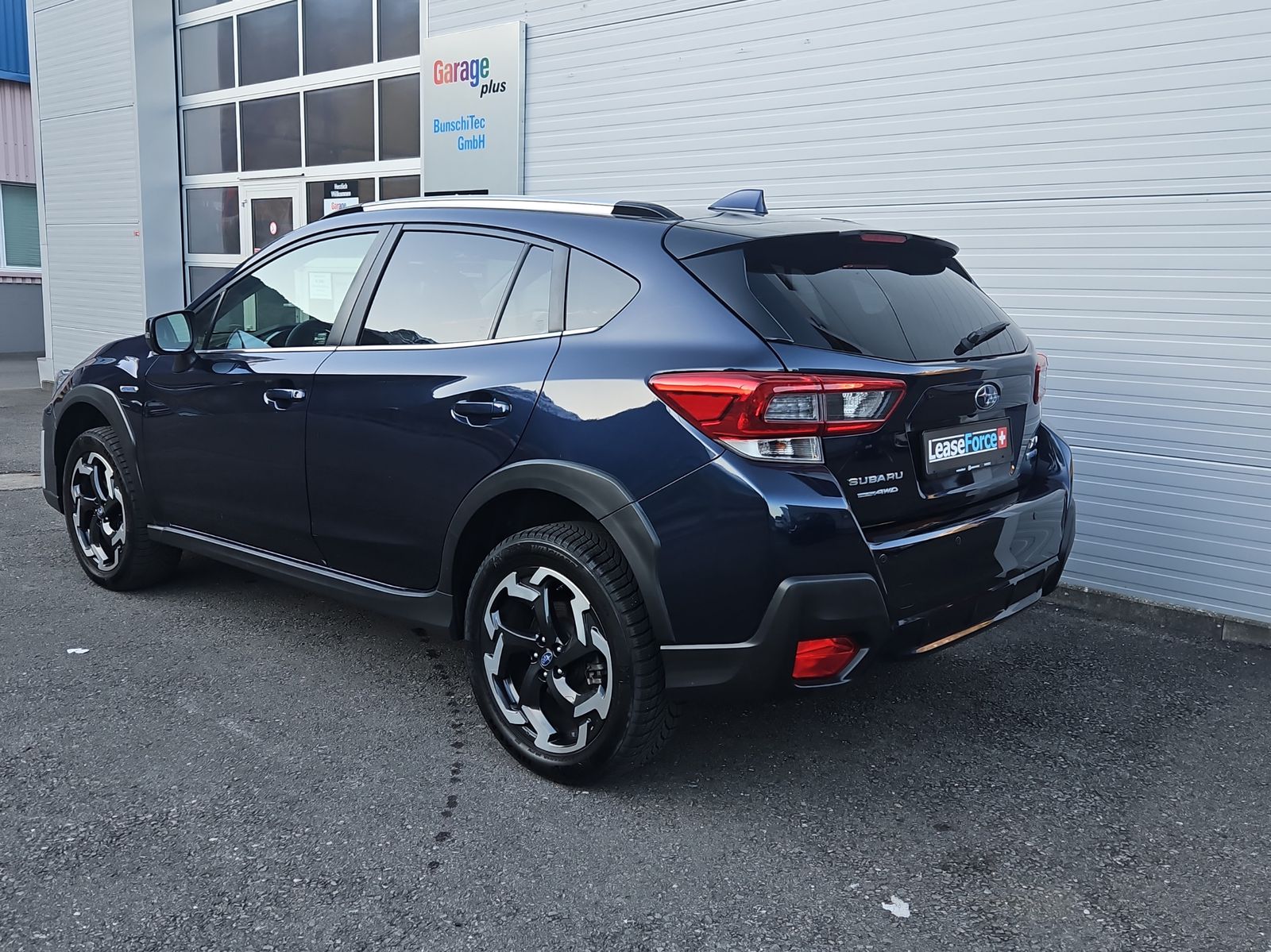 SUBARU XV 2.0i e-Boxer Swiss Plus-image-2