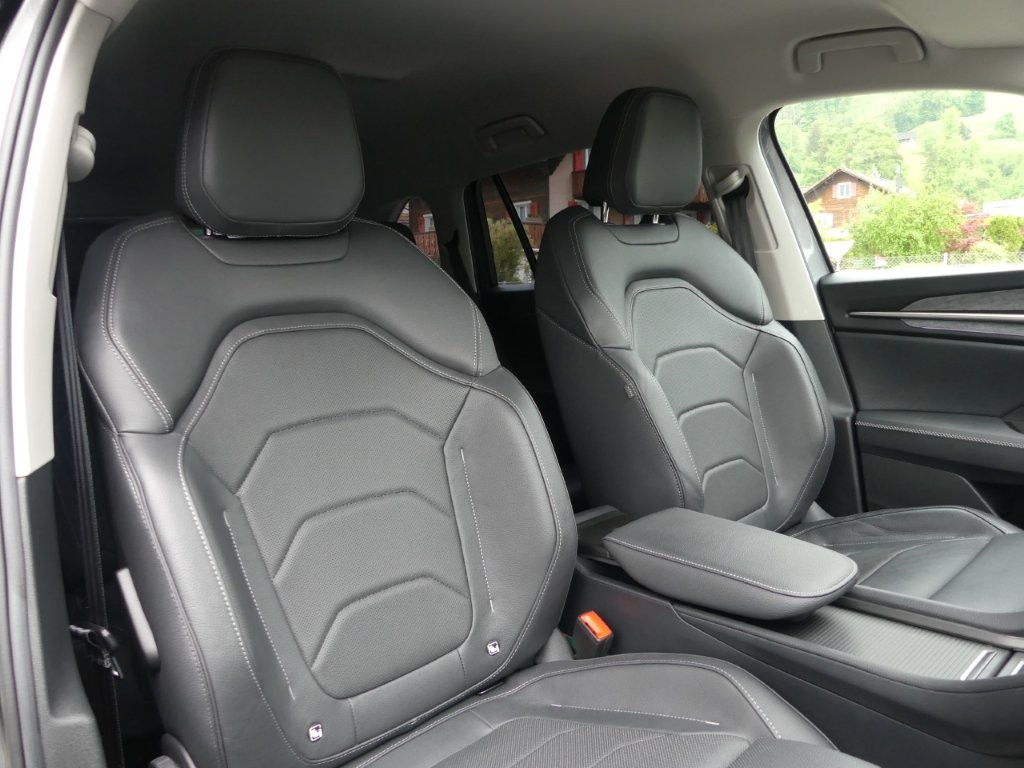 SKODA Kodiaq 2.0 TDI Selection 4x4-image-11