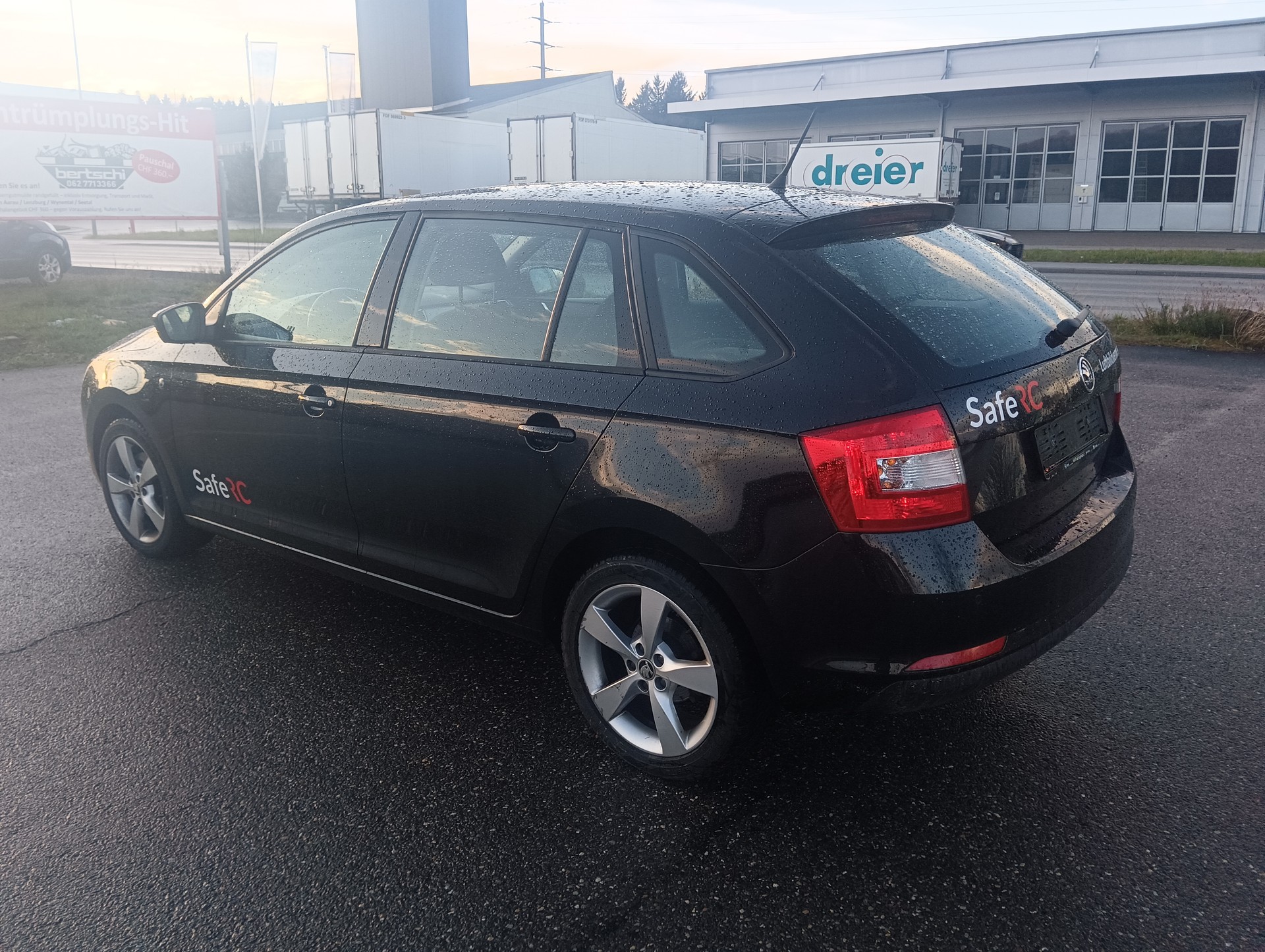 SKODA Rapid Spaceback 1.4 TSI Active DSG-image-3