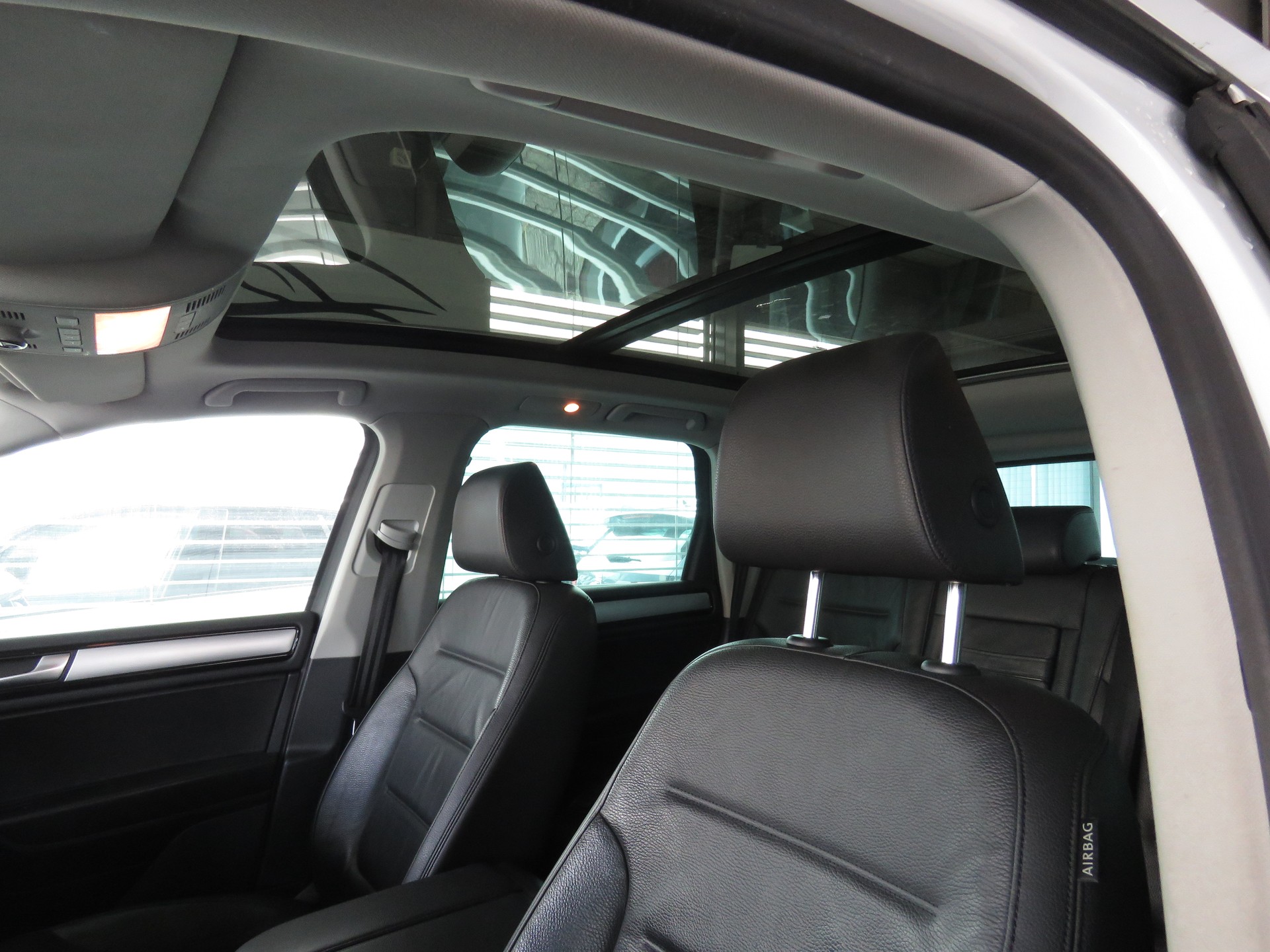 VW Touareg 3.0 TDI BMT Edition X Tiptronic (Automat)-image-22