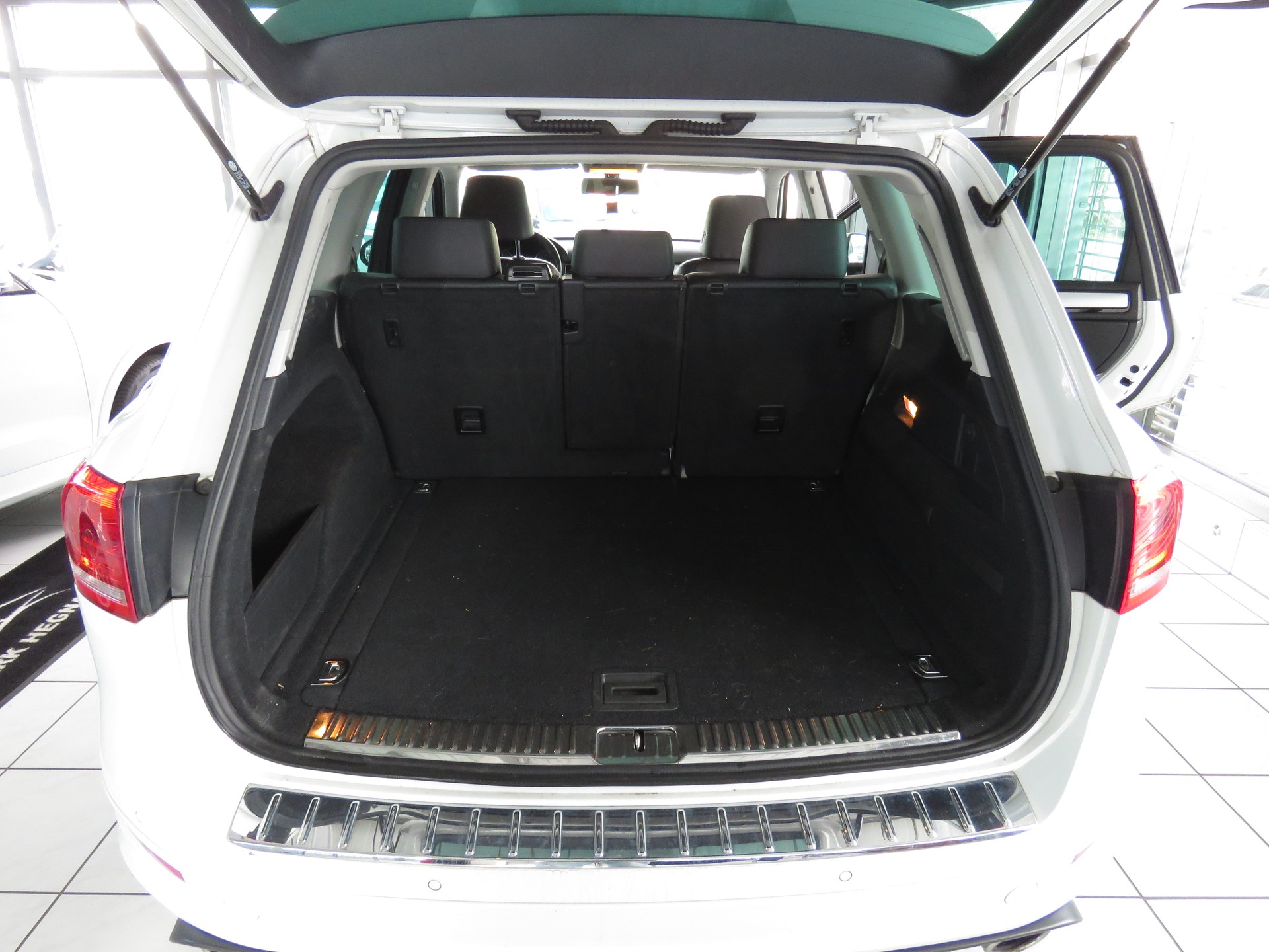 VW Touareg 3.0 TDI BMT Edition X Tiptronic (Automat)-image-20