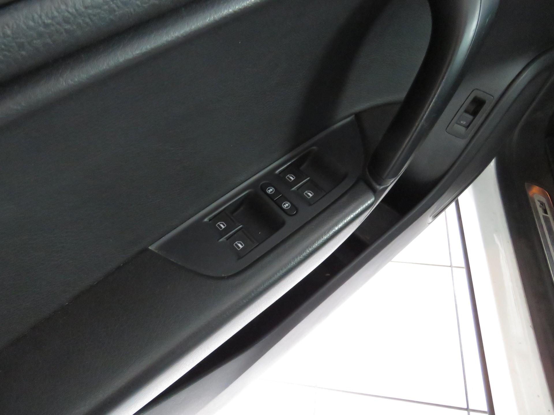 VW Touareg 3.0 TDI BMT Edition X Tiptronic (Automat)-image-9