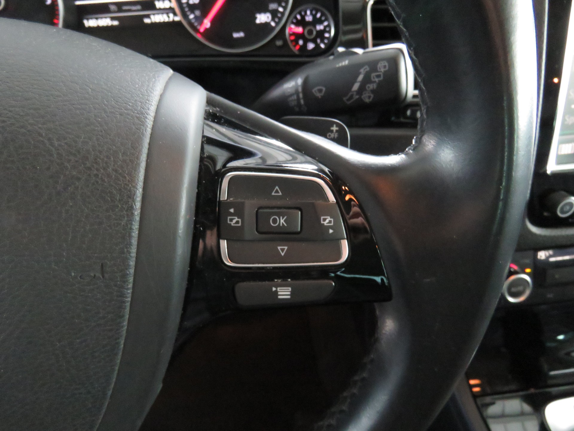 VW Touareg 3.0 TDI BMT Edition X Tiptronic (Automat)-image-13