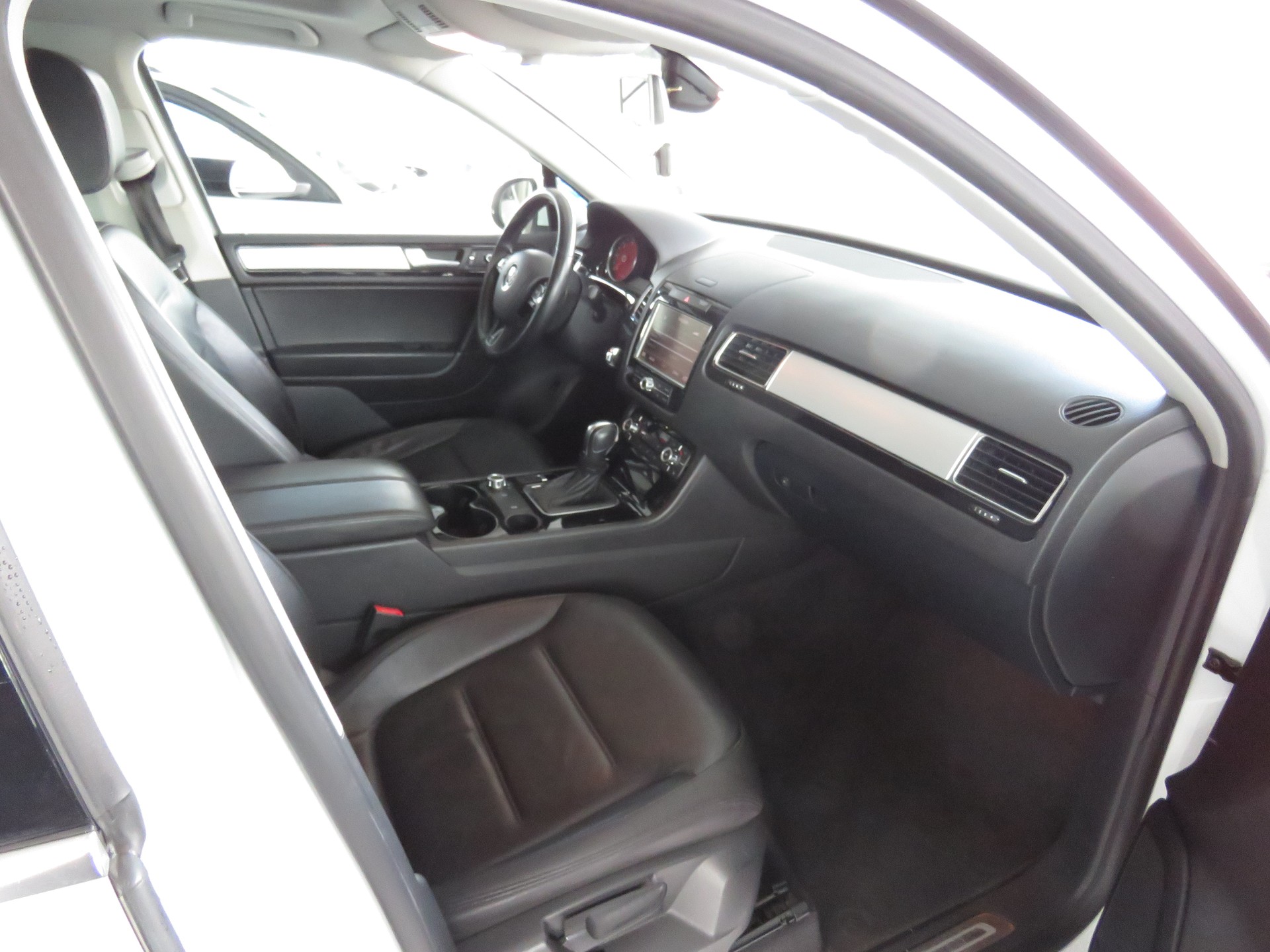 VW Touareg 3.0 TDI BMT Edition X Tiptronic (Automat)-image-18