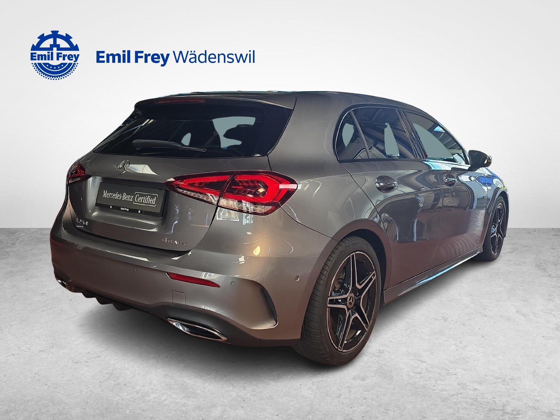 MERCEDES-BENZ A 250 4MATIC AMG Line-image-3