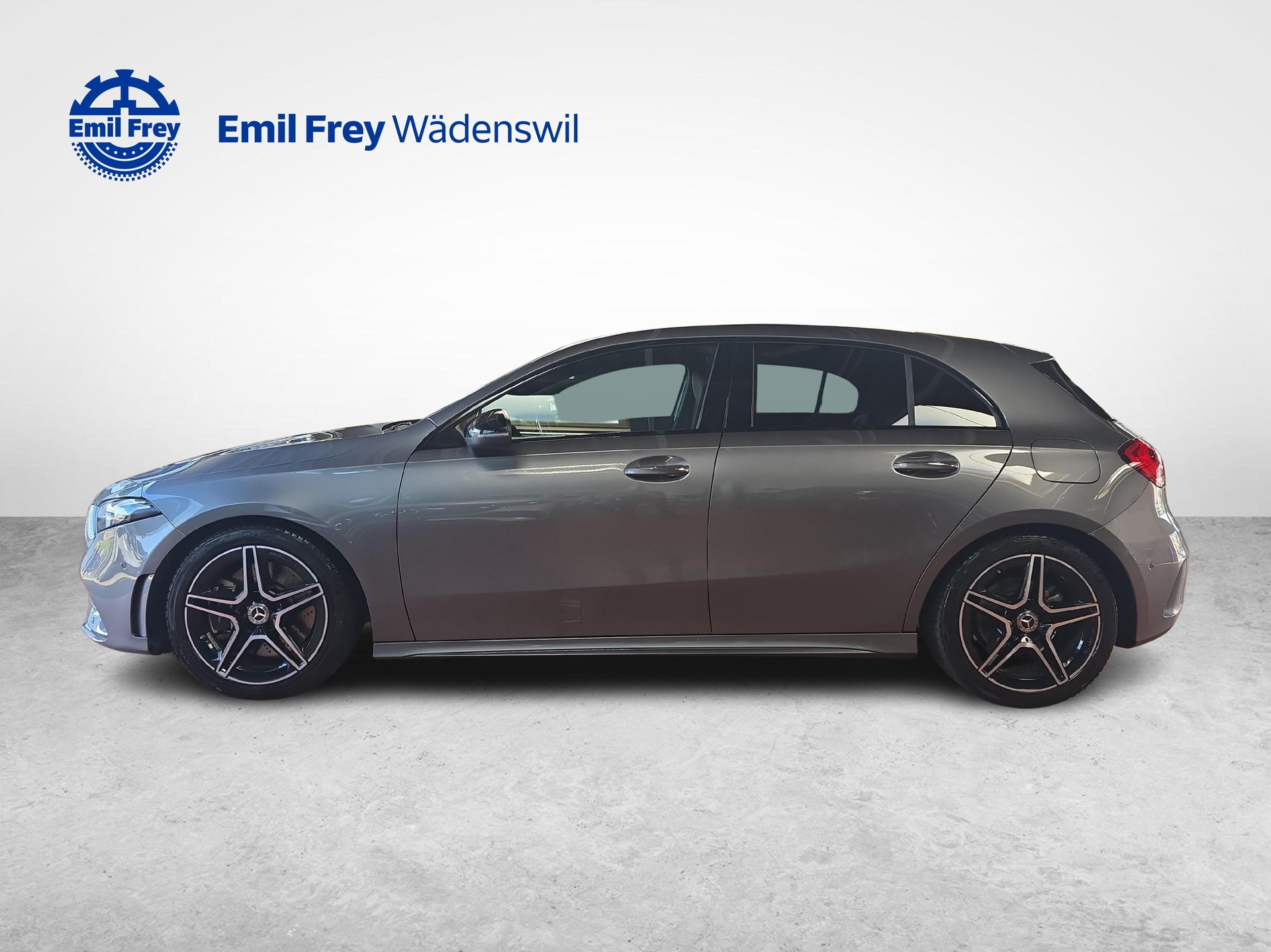 MERCEDES-BENZ A 250 4MATIC AMG Line-image-1