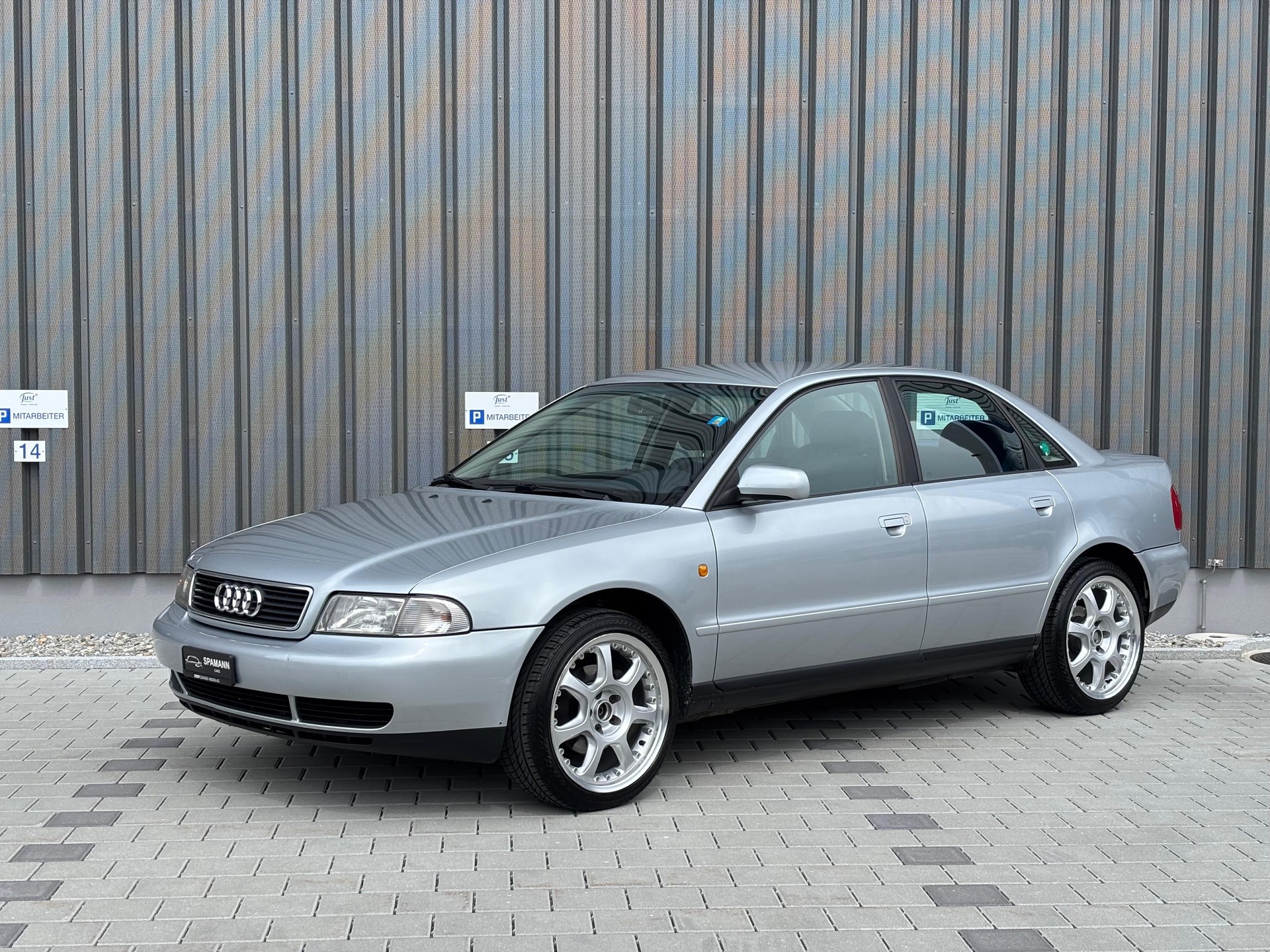 AUDI A4 2.4 Ambiente