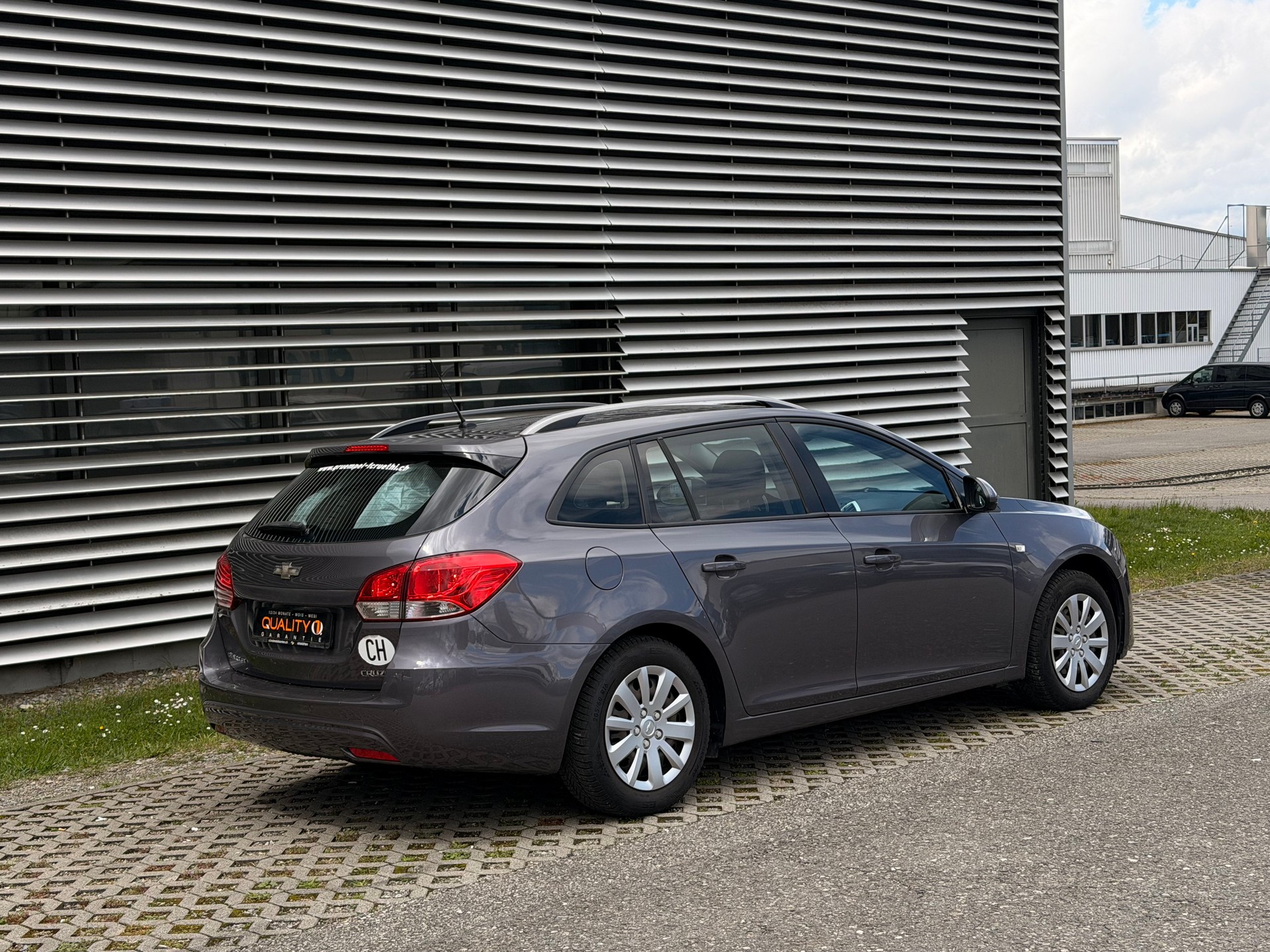 CHEVROLET Cruze Station Wagon 1.7 VCDi LTZ-image-3